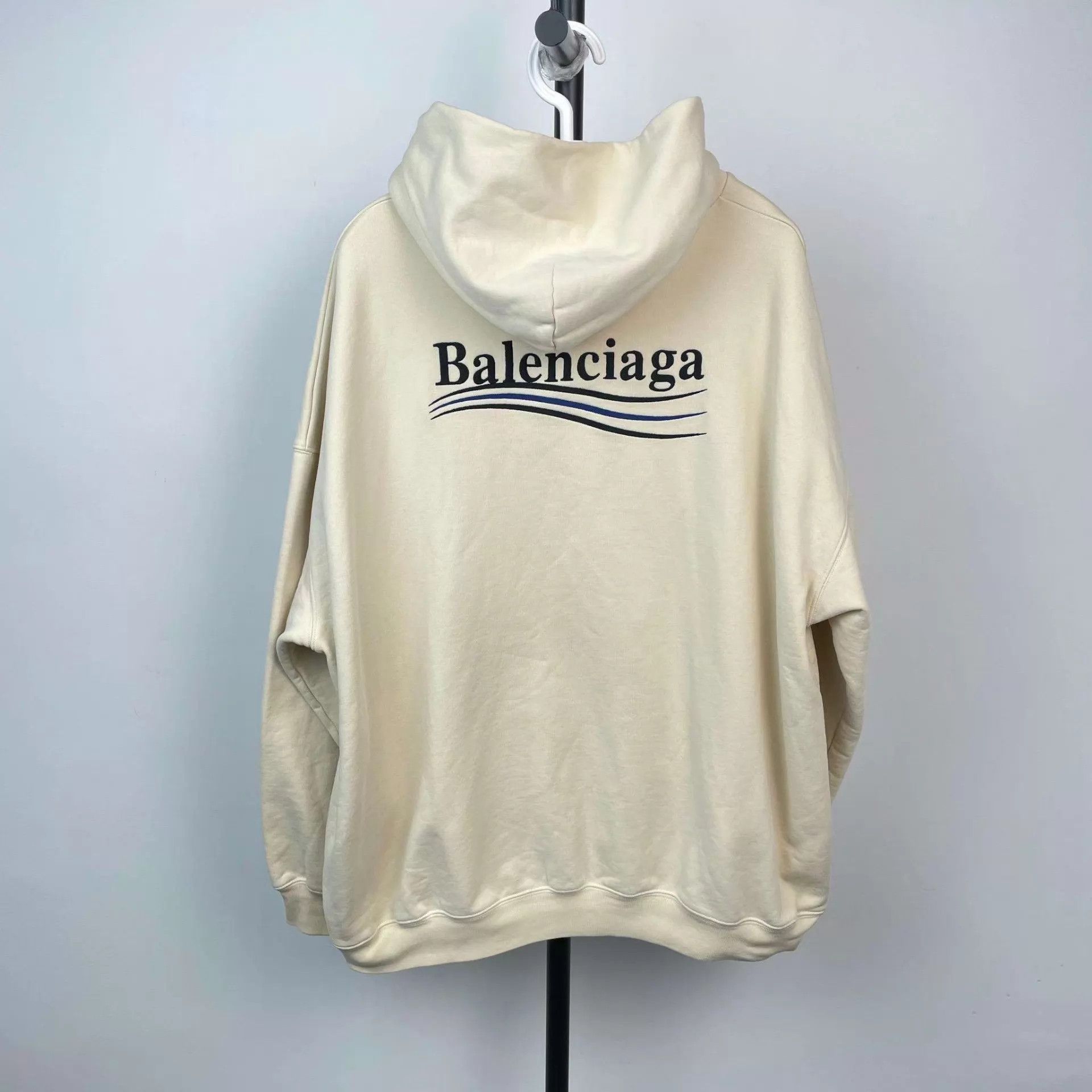 Balenciaga Balenciaga XS Beige Sweatshirt Size US XS / EU 42 / 0 - 2 Thumbnail