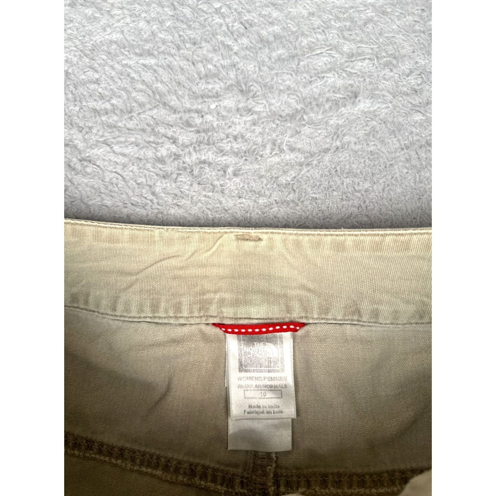 The North Face The North Face Shorts Womens 10 Beige Cargo 100% Cotton Hike Camp Fishing 32x6 Size 32" / US 10 / IT 46 - 7 Thumbnail