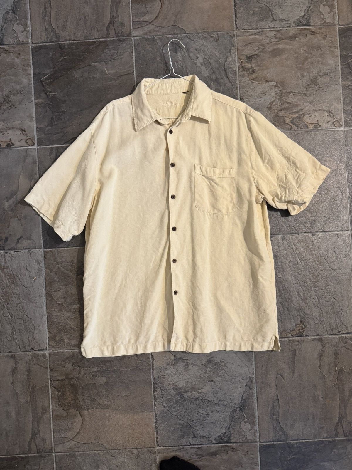 Vintage Silk blend short sleeve button up hand carved buttons Size US L / EU 52-54 / 3 - 1 Thumbnail