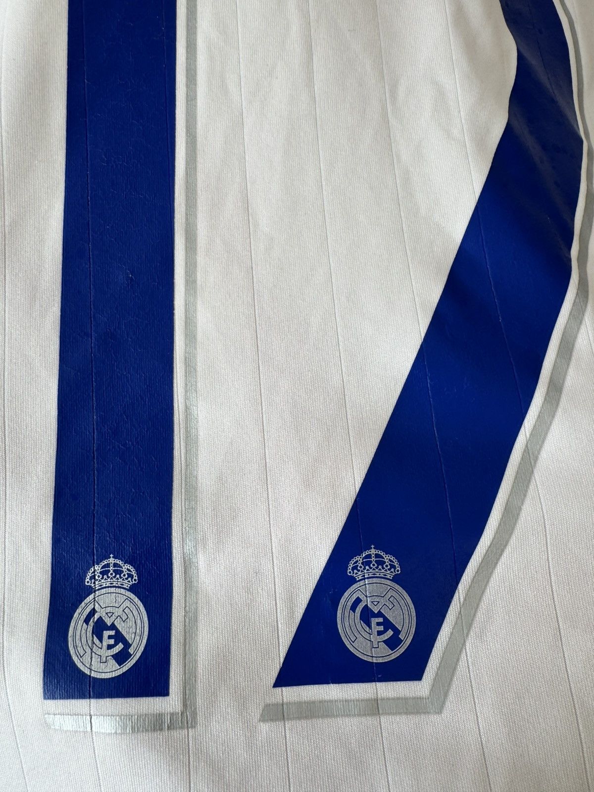 Adidas Vintage Real Madrid 2006-2007 Nistelrooy Home Soccer Jersey Size US S / EU 44-46 / 1 - 16 Thumbnail