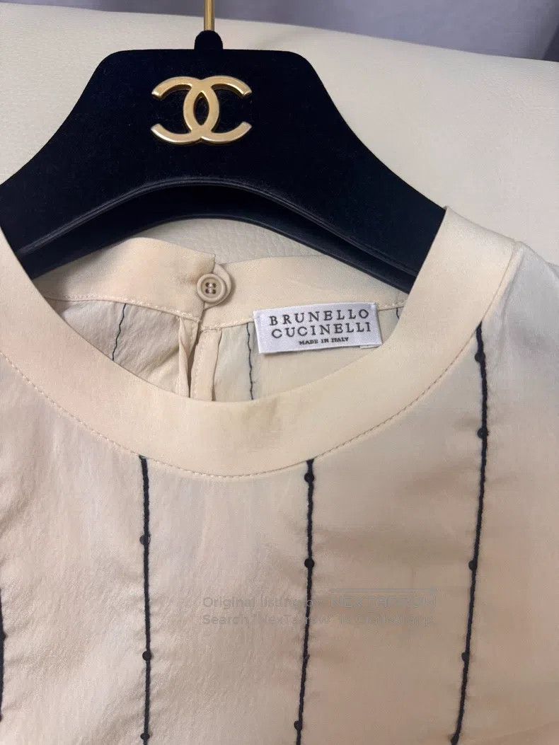 Brunello Cucinelli Brunello Cucinelli Beige Silk Sleeveless Top Size XS / US 0-2 / IT 36-38 - 4 Thumbnail