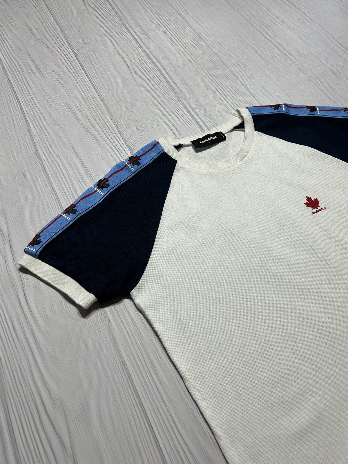 Dsquared2 Dsquared2 Leaf Tape T-Shirt Small Fit Size L Size US L / EU 52-54 / 3 - 5 Thumbnail