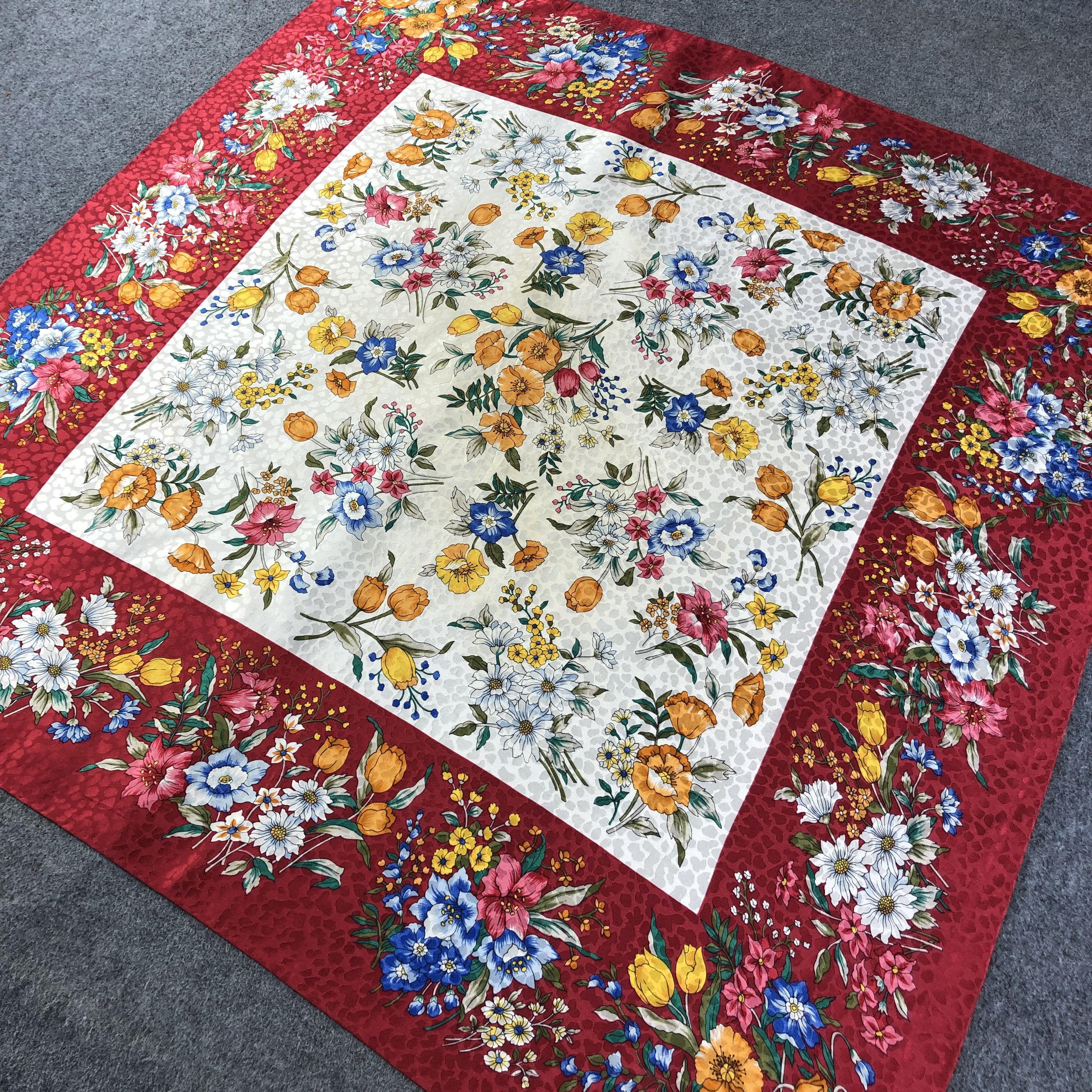 Japanese Brand Vintage Luxury Floral Silk Scarf M559 Size ONE SIZE - 2 Thumbnail