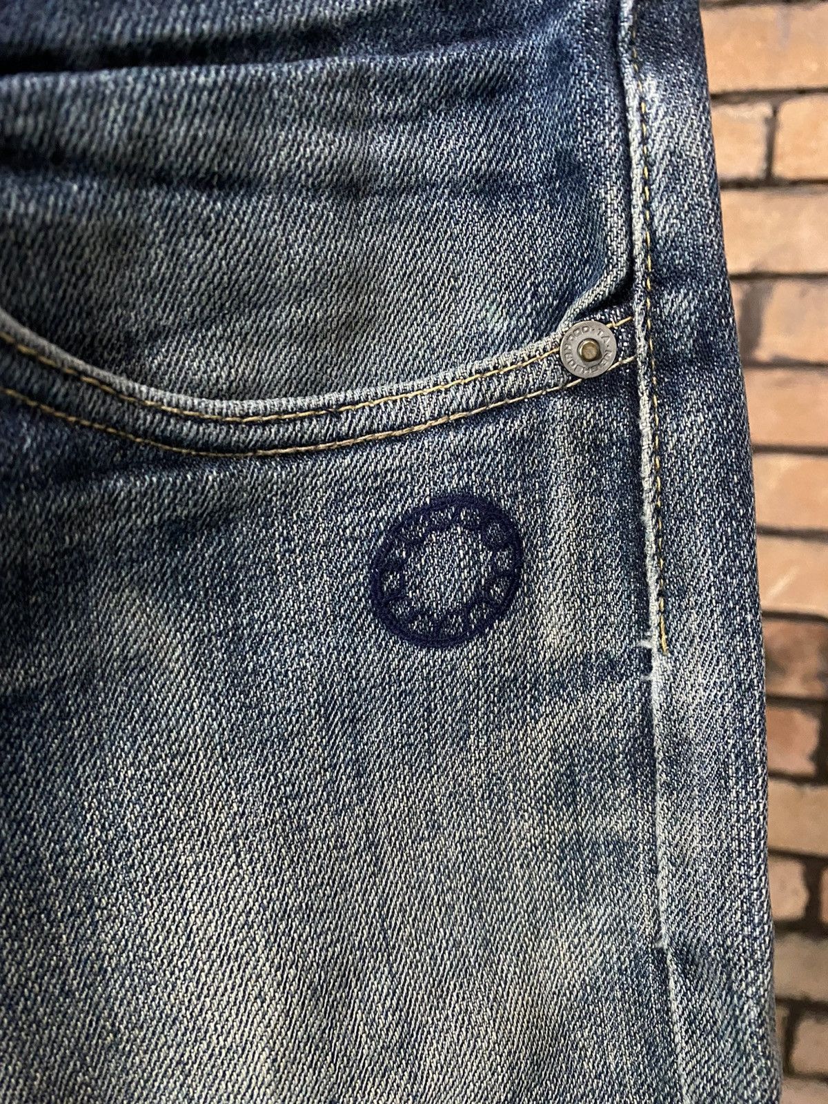 Original Fake KAWS X NEIGHBORHOOD 12EX SELVEDGE JAPANESE DENIM JEANS Size US 30 / EU 46 - 9 Thumbnail