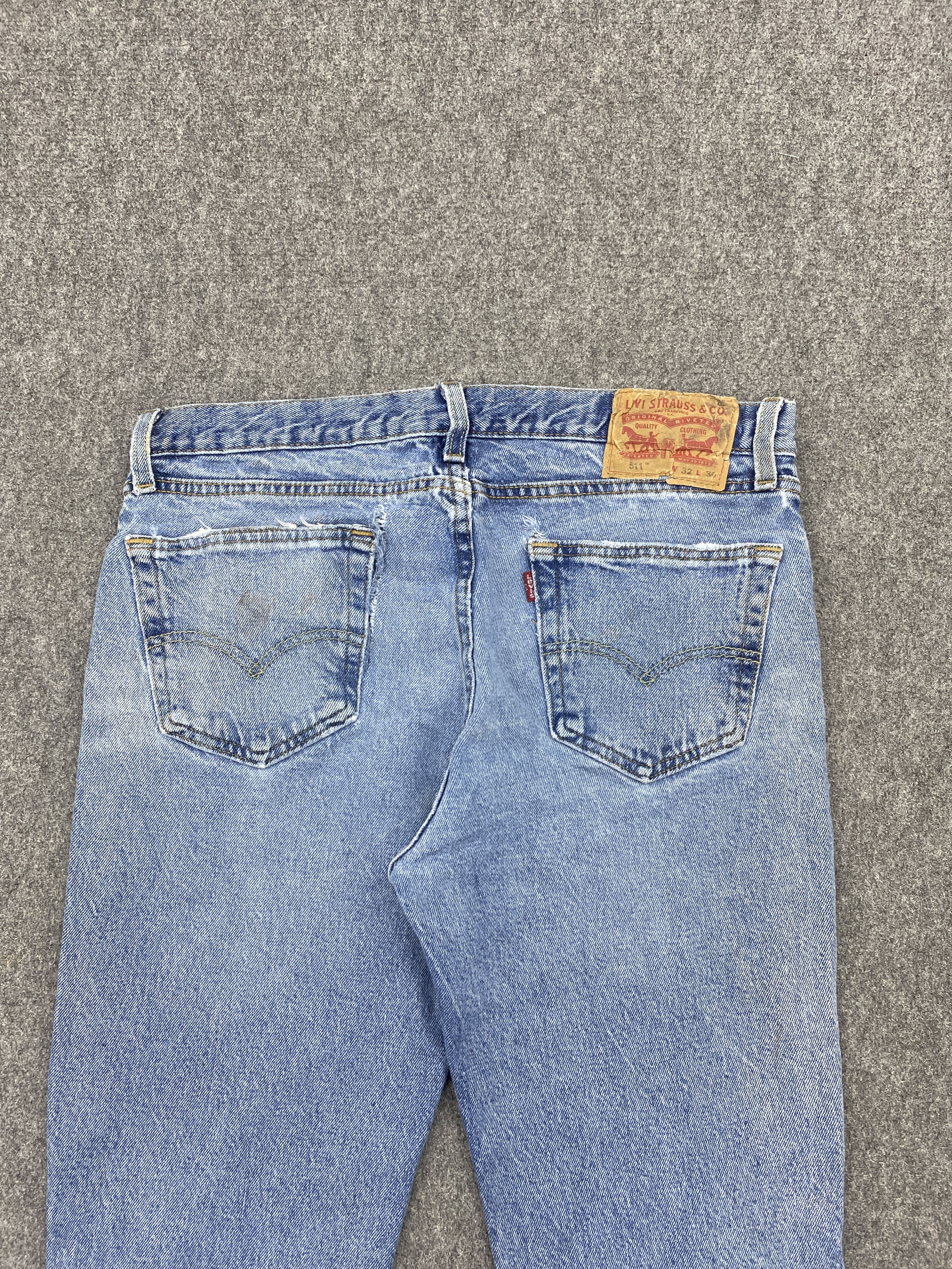 Levi's Distressed Light Wash Vintage Levis 511 Jeans DP2677 Size US 32 / EU 48 - 4 Thumbnail
