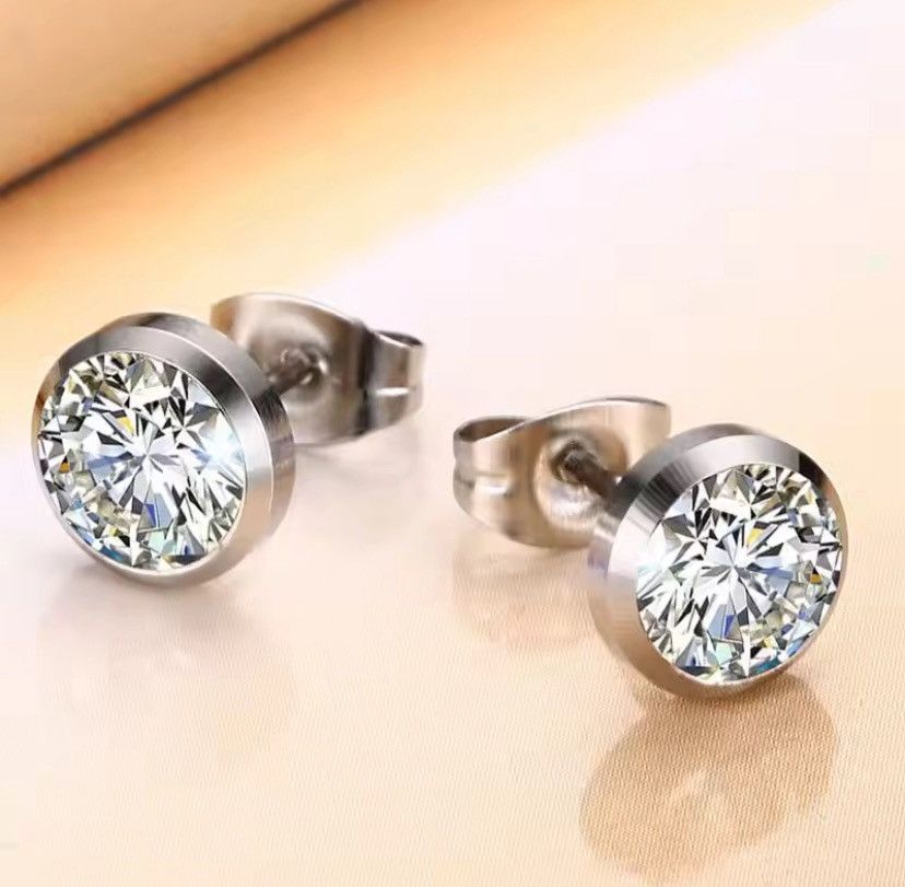 Other CZ Stone Classic Simple Stud Earrings Size ONE SIZE - 2 Thumbnail