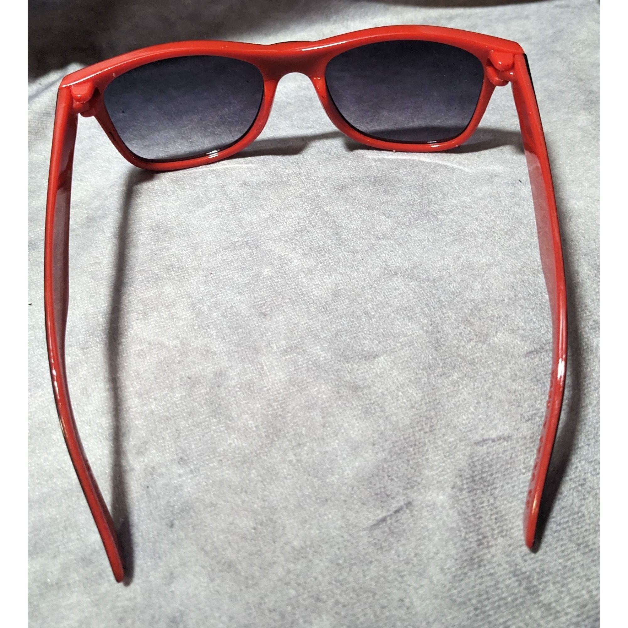 Other Red And Black Classic Retro GAF Branded Sunglasses Size ONE SIZE - 4 Thumbnail
