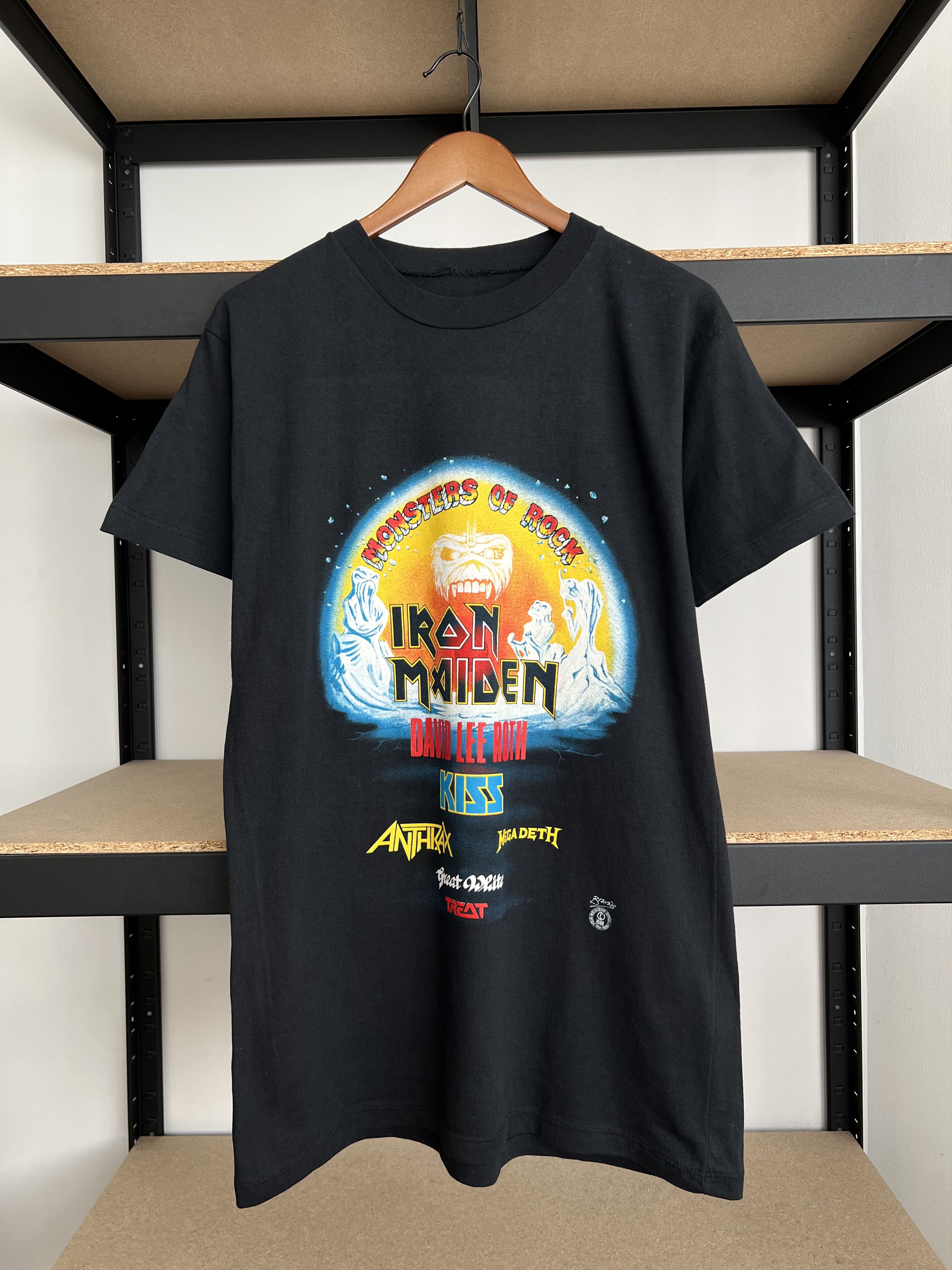 Band Tees Vintage 1988 Monster of Rock Donington Bravado Black T-shirt Size US L / EU 52-54 / 3 - 3 Thumbnail