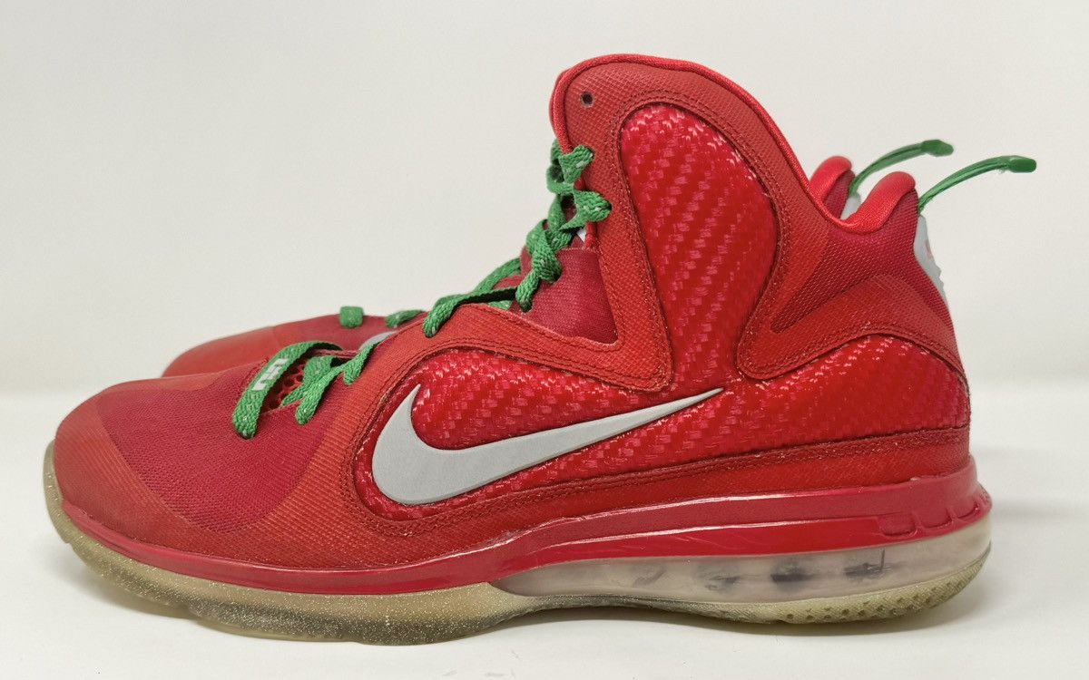 Nike × Vintage Nike LeBron IX 9 Christmas 469764-602 size 9.5 Size US 9.5 / EU 42-43 - 2 Thumbnail