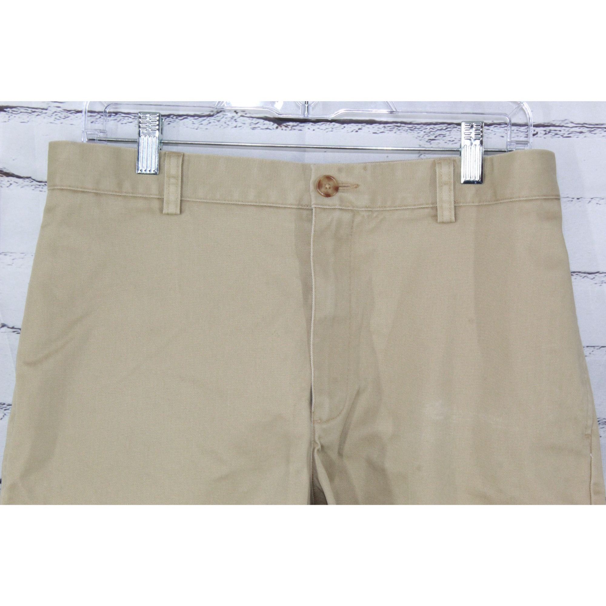 L.L. Bean LL Bean Men Wrinkle Free Chino Shorts Classic Fit 8" Casual Size US 31 - 11 Thumbnail