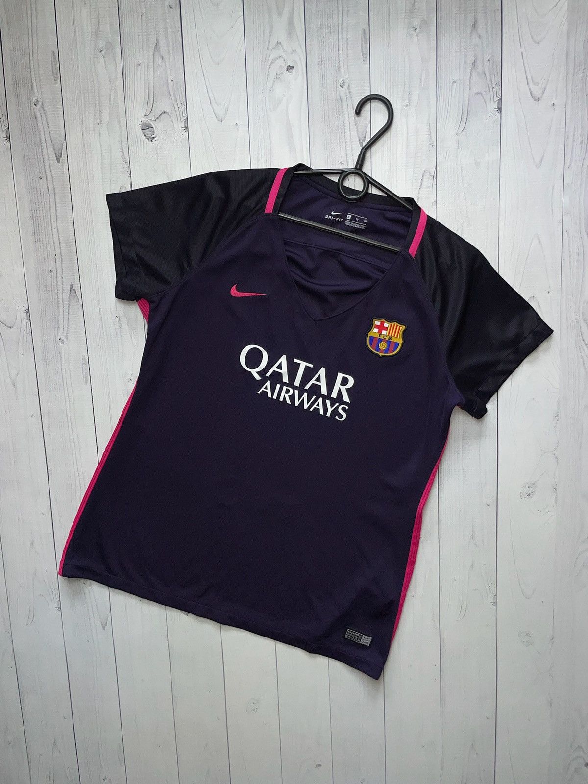 Nike × Vintage Vintage Nike Barcelona Women’s soccer jersey purple rare XL Size XL / US 12-14 / IT 48-50 - 1 Thumbnail