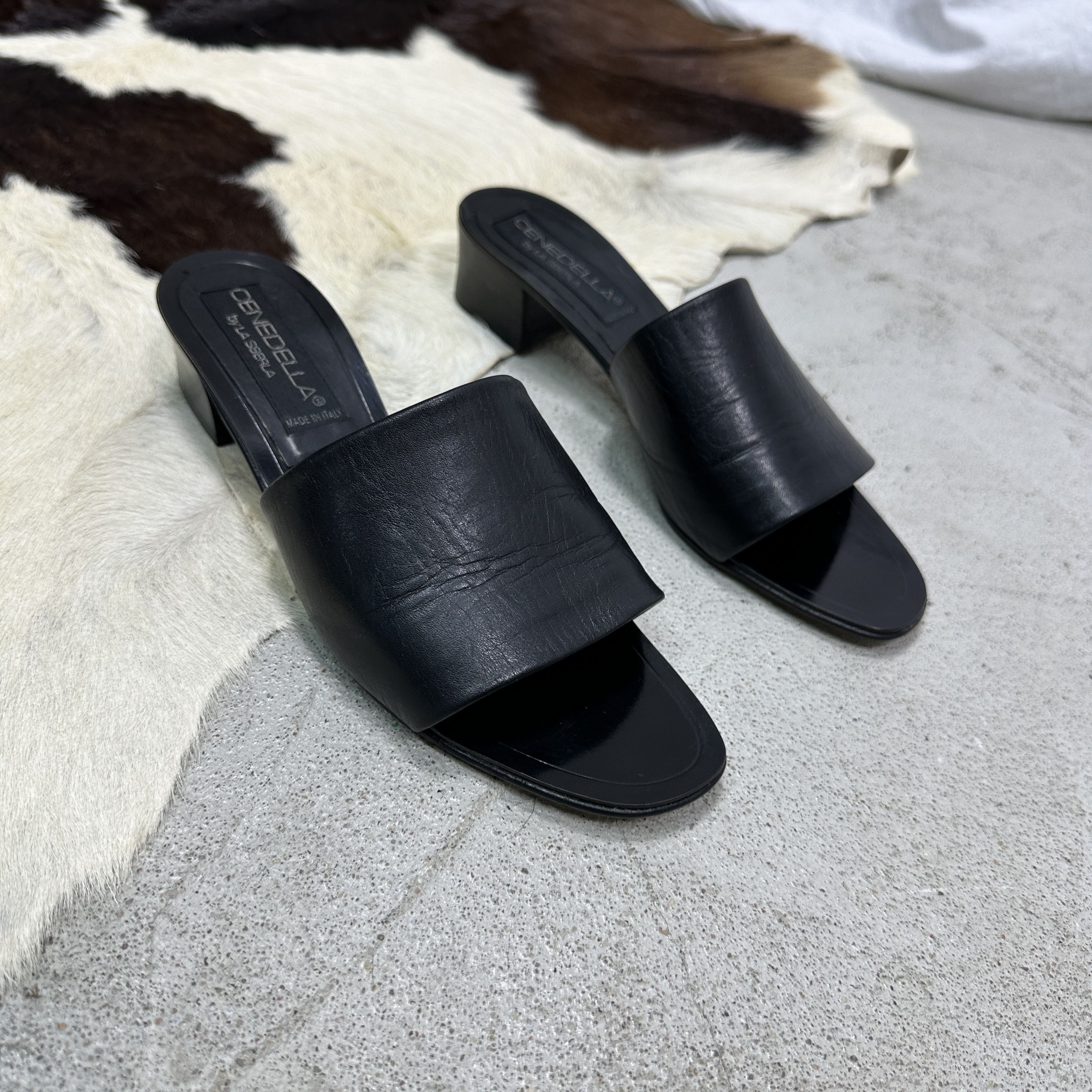 Vintage Vintage Avant Garde Leather Slides Heels Y2K Size US 7.5 / IT 37.5 - 2 Thumbnail