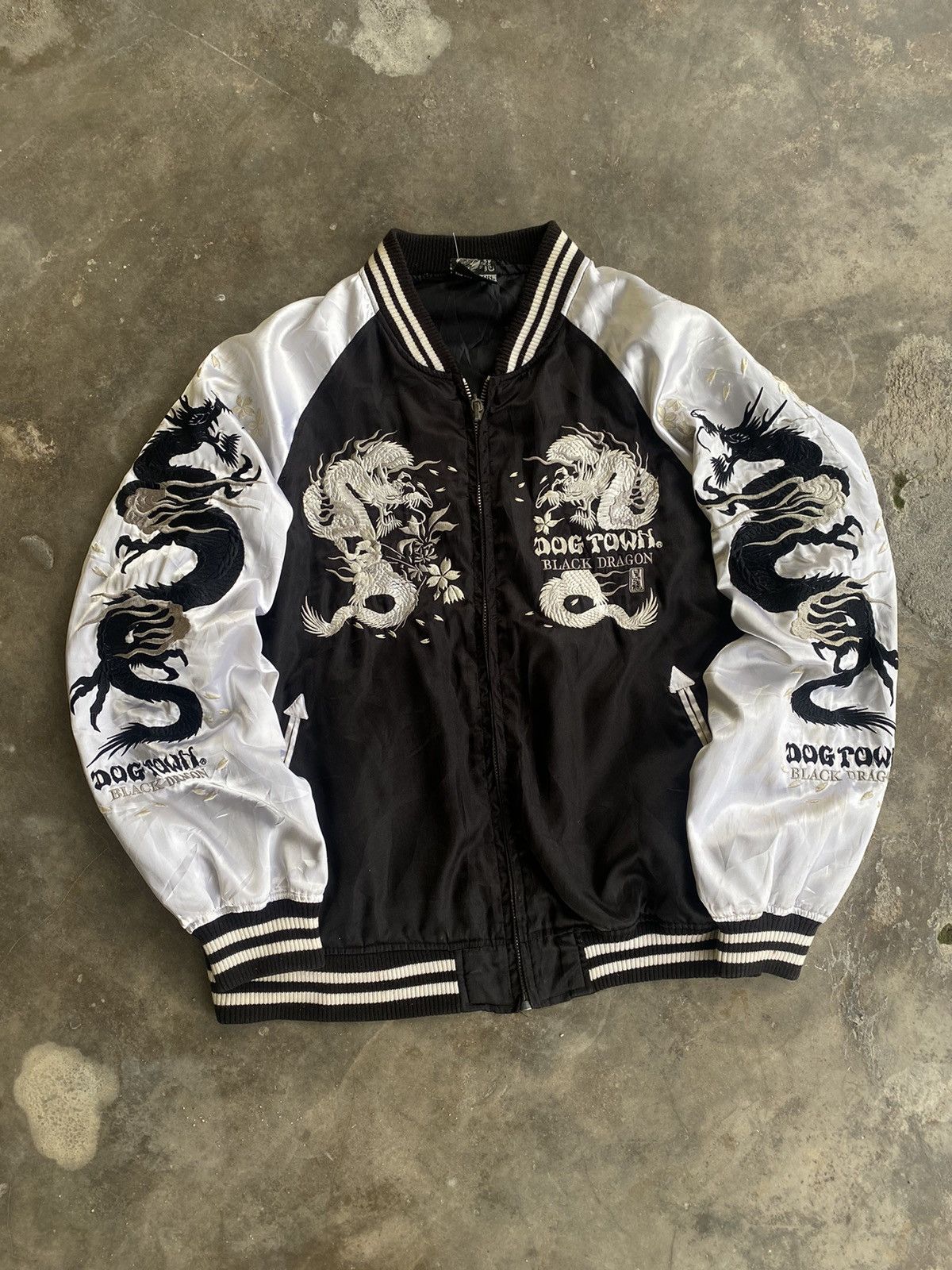Dogtown Sukajan by DogTown Skateboard Size US L / EU 52-54 / 3 - 1 Thumbnail