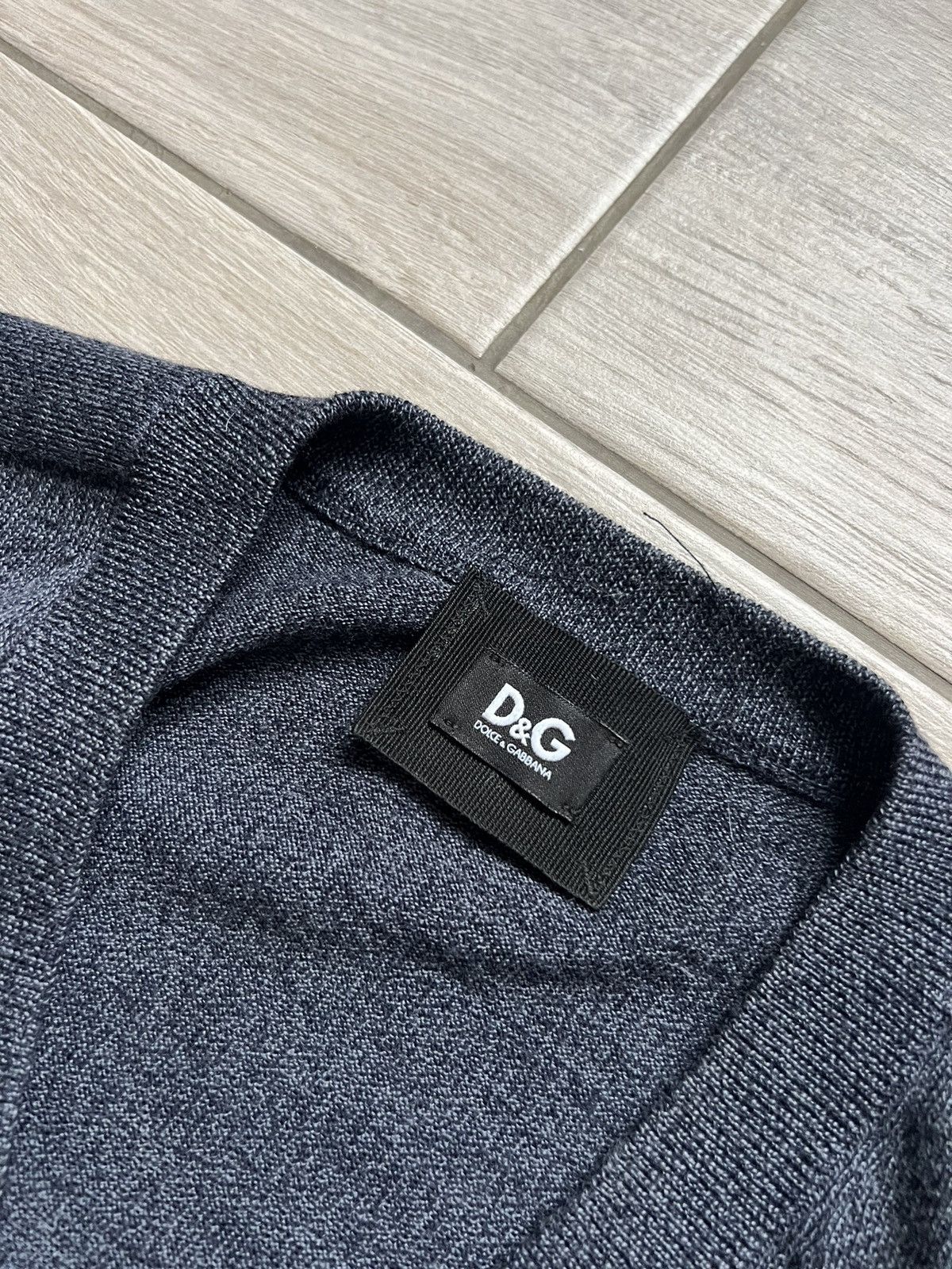 Dolce & Gabbana Dolce & Gabbana Vintage Wool Sweater V-Neck Size US XL / EU 56 / 4 - 5 Thumbnail