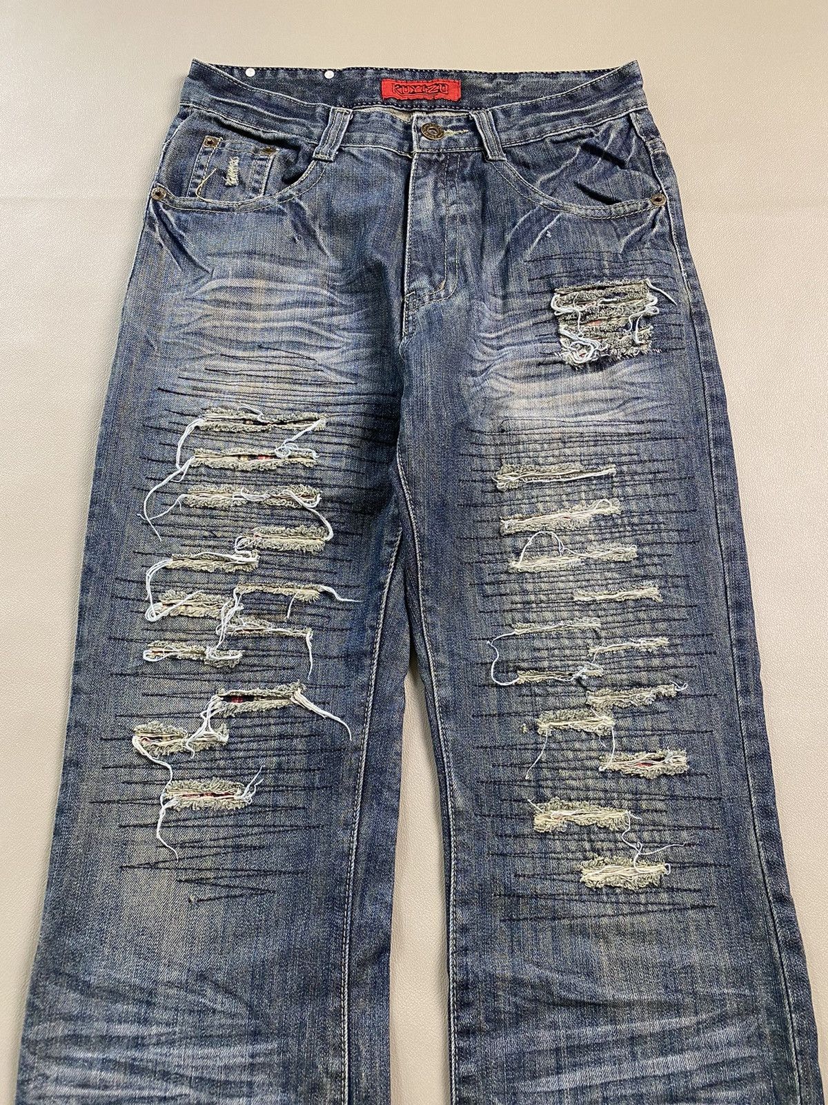 If Six Was Nine × Japanese Brand × Le Grande Bleu (L.G.B.) 2000s Kuyizu Distressed Grunge Denim Jeans Size US 31 - 5 Thumbnail