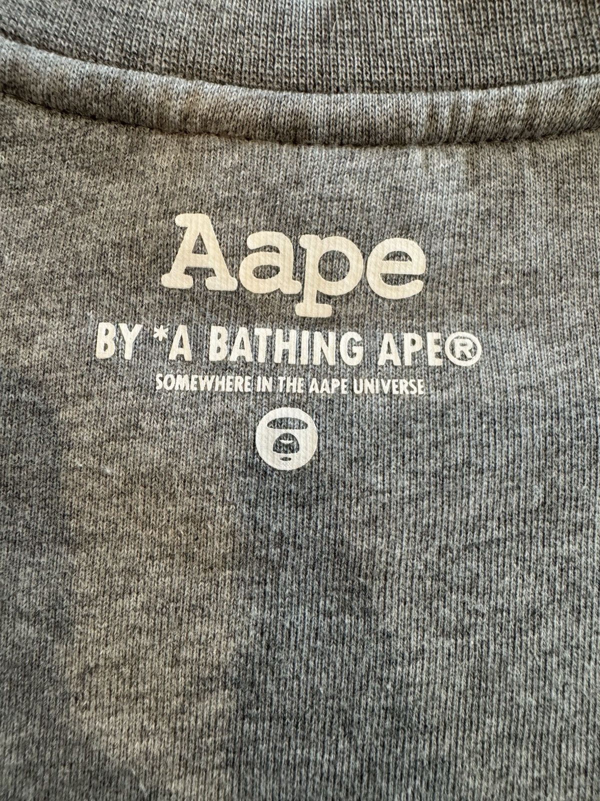 Aape Bape Velcro logo Crewneck Size US L / EU 52-54 / 3 - 7 Thumbnail