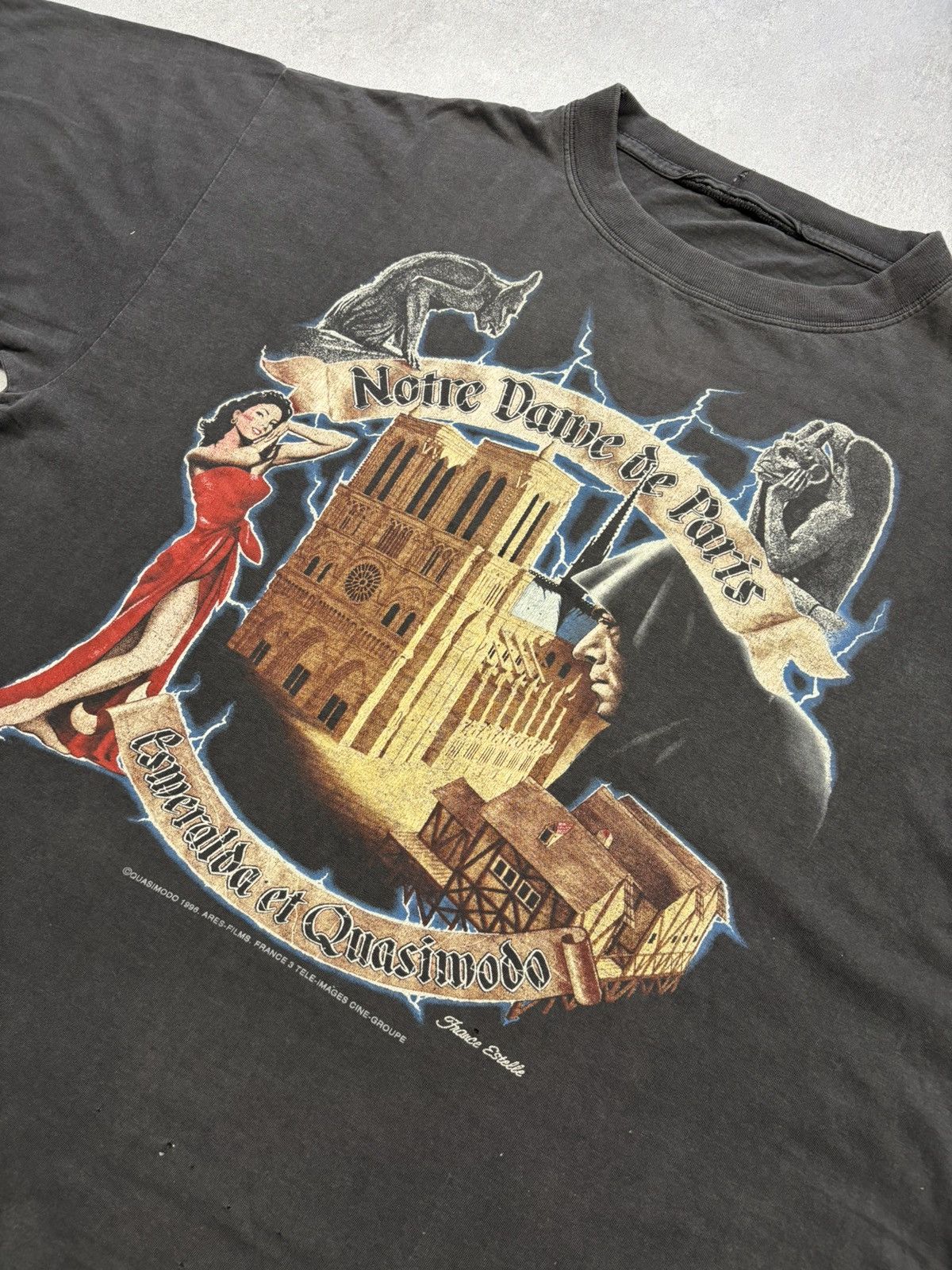 Vintage Vintage 1996 Quasimodo Notre Dame De Paris T Shirt Movie Tee Size US XL / EU 56 / 4 - 2 Thumbnail