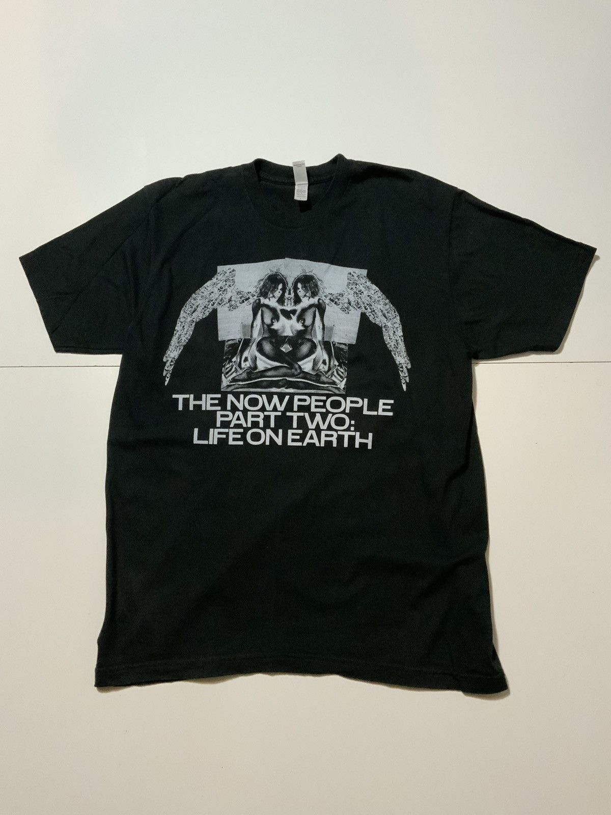 American Apparel Matthew Marks Gallery Art Now People Life On Earth T-Shirt Size US L / EU 52-54 / 3 - 1 Thumbnail