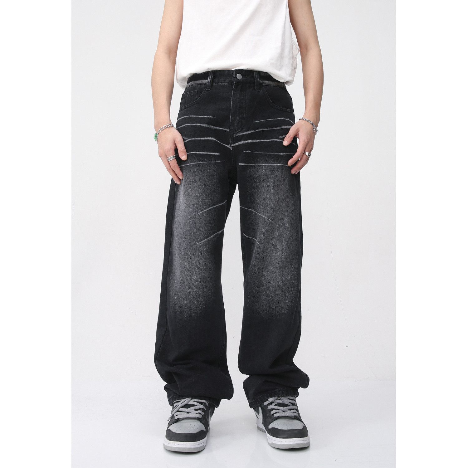 Jean Men's American Retro Loose-Fit Whiskered Jeans Size US 32 / EU 48 - 1 Thumbnail