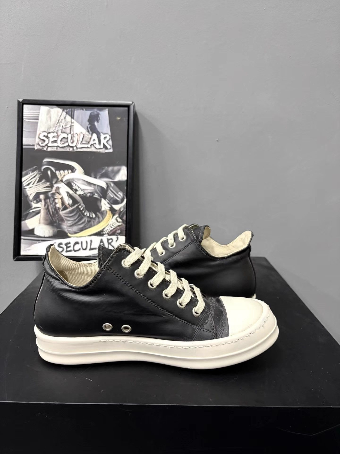 Rick Owens Rick Owens Drkshdw Black and White Low-Top Sneakers K34 Size US 6 / IT 36 - 6 Thumbnail