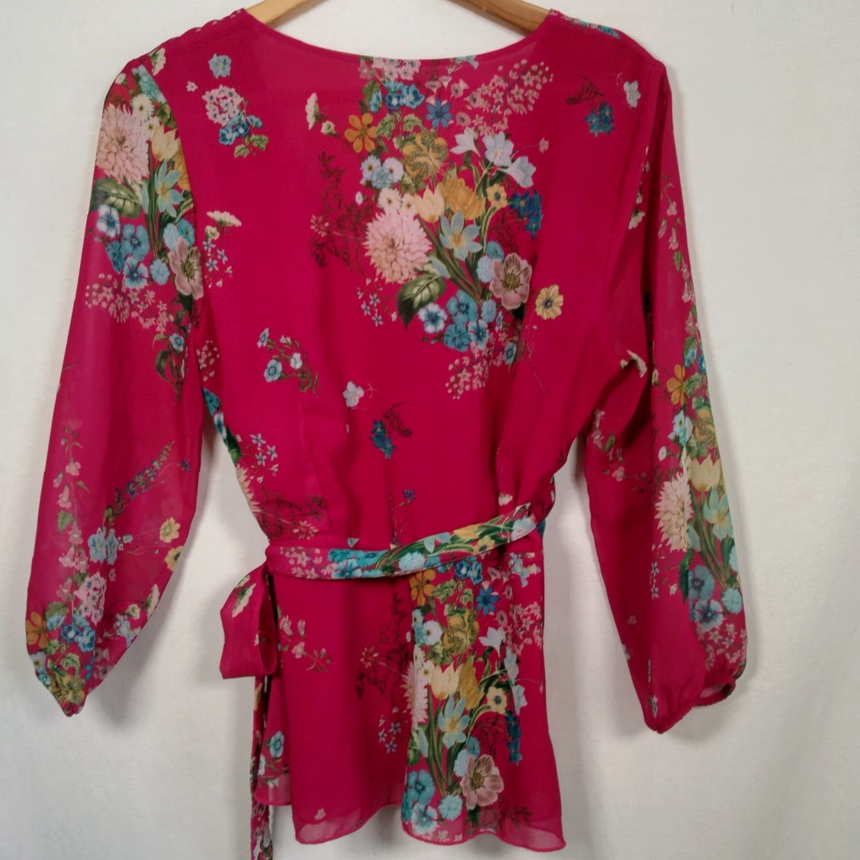 Vintage New York & Co Wrap Blouse Pink Floral Semi Sheer Tie Long Sleeve Small Women V-Neck Chiffon Polyester Womens Size S / US 4 / IT 40 - 3 Thumbnail