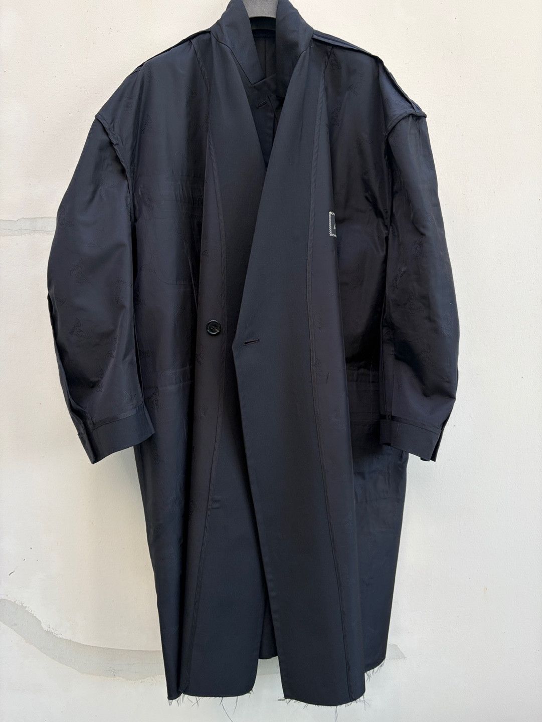 Vetements Vetements x Brioni FW17 Oversized Double breasted Coat Black Size US XL / EU 56 / 4 - 7 Thumbnail