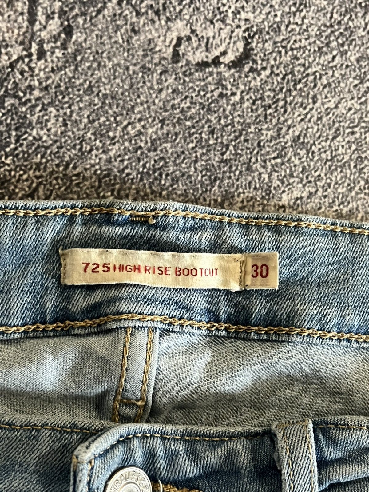 Vintage RARE Flared Vintage Levis / Y2K Light Glamour Style 90s Size US 30 / EU 46 - 10 Thumbnail