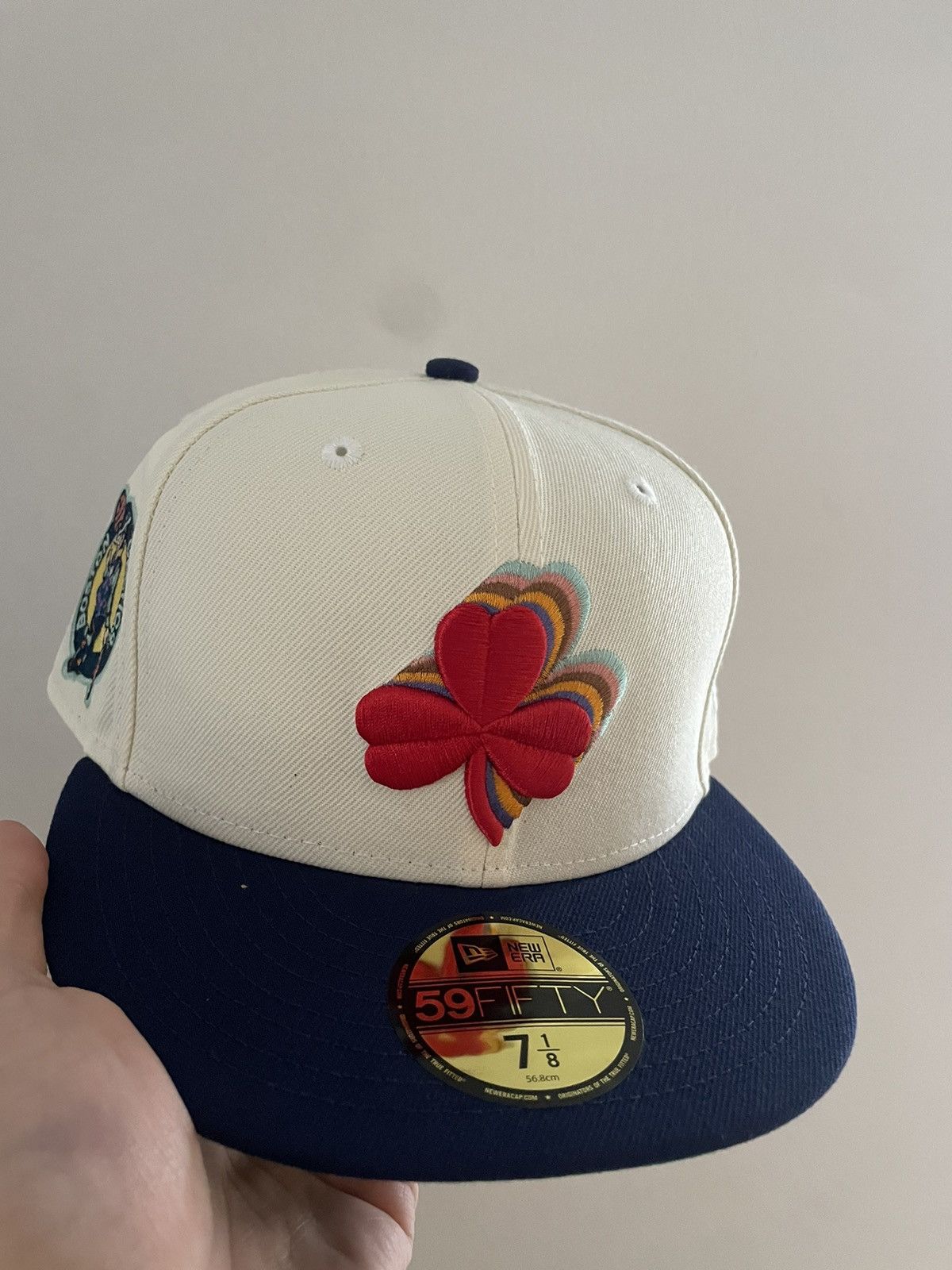 image of Myfitteds Boston Celtics Cascading Shamrock Size 7 1/8 in Red, Men's
