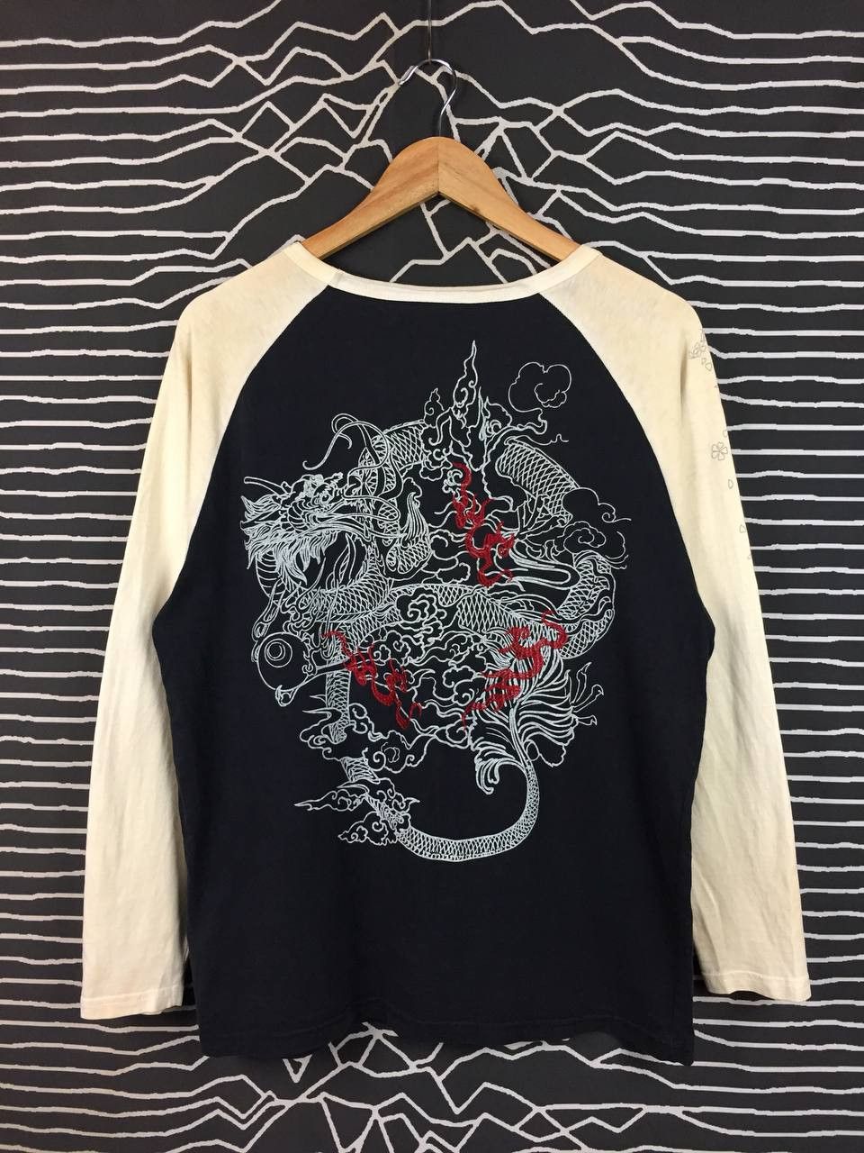 Japanese Brand Vtg Japanese Dragon Art Sukajan Style Raglan Tee Size US L / EU 52-54 / 3 - 1 Thumbnail