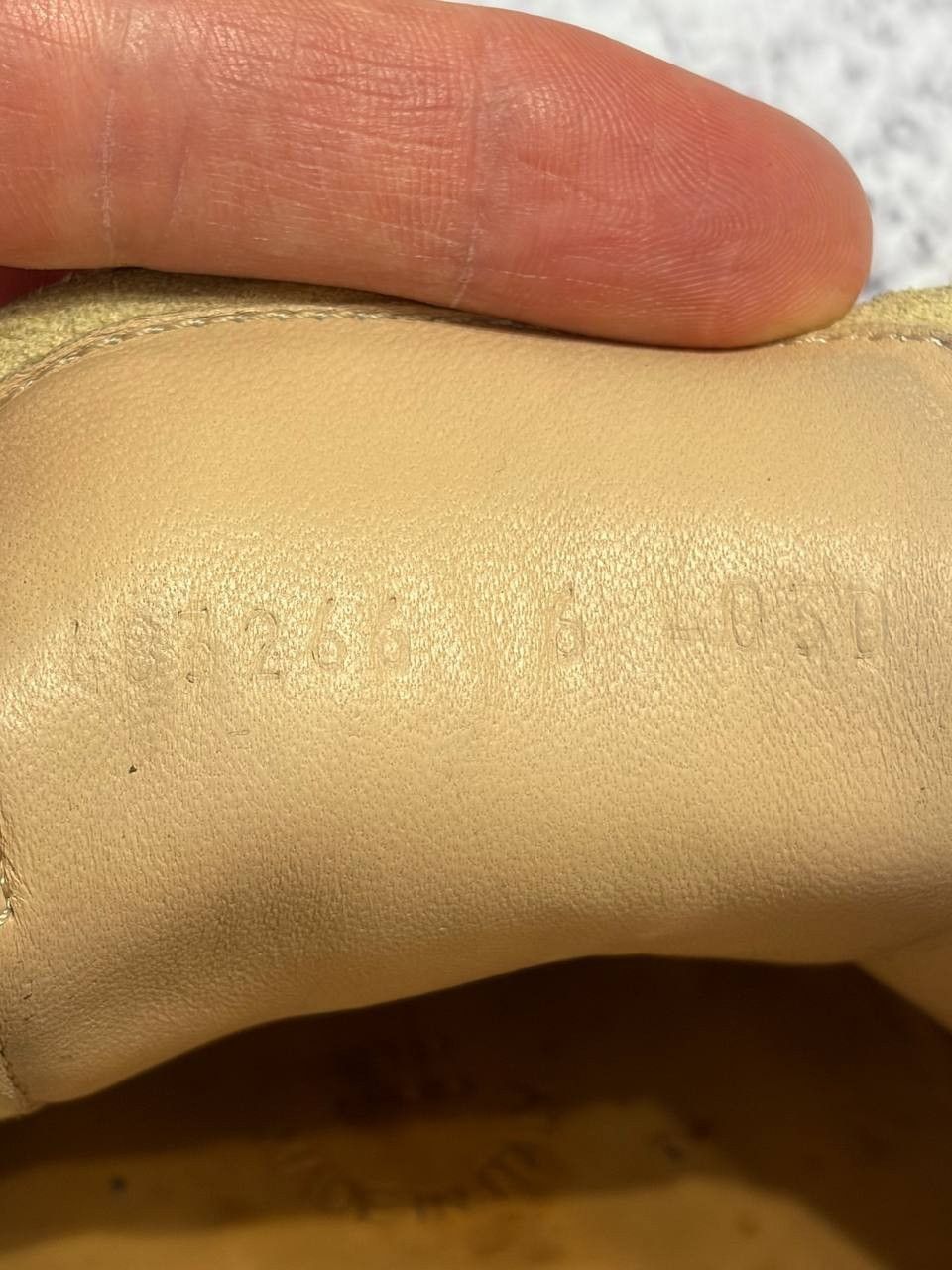 Gucci Gucci Falacer Hebron Bee Embroidery Leather Low Top Sneakers Size US 7 / EU 40 - 13 Thumbnail