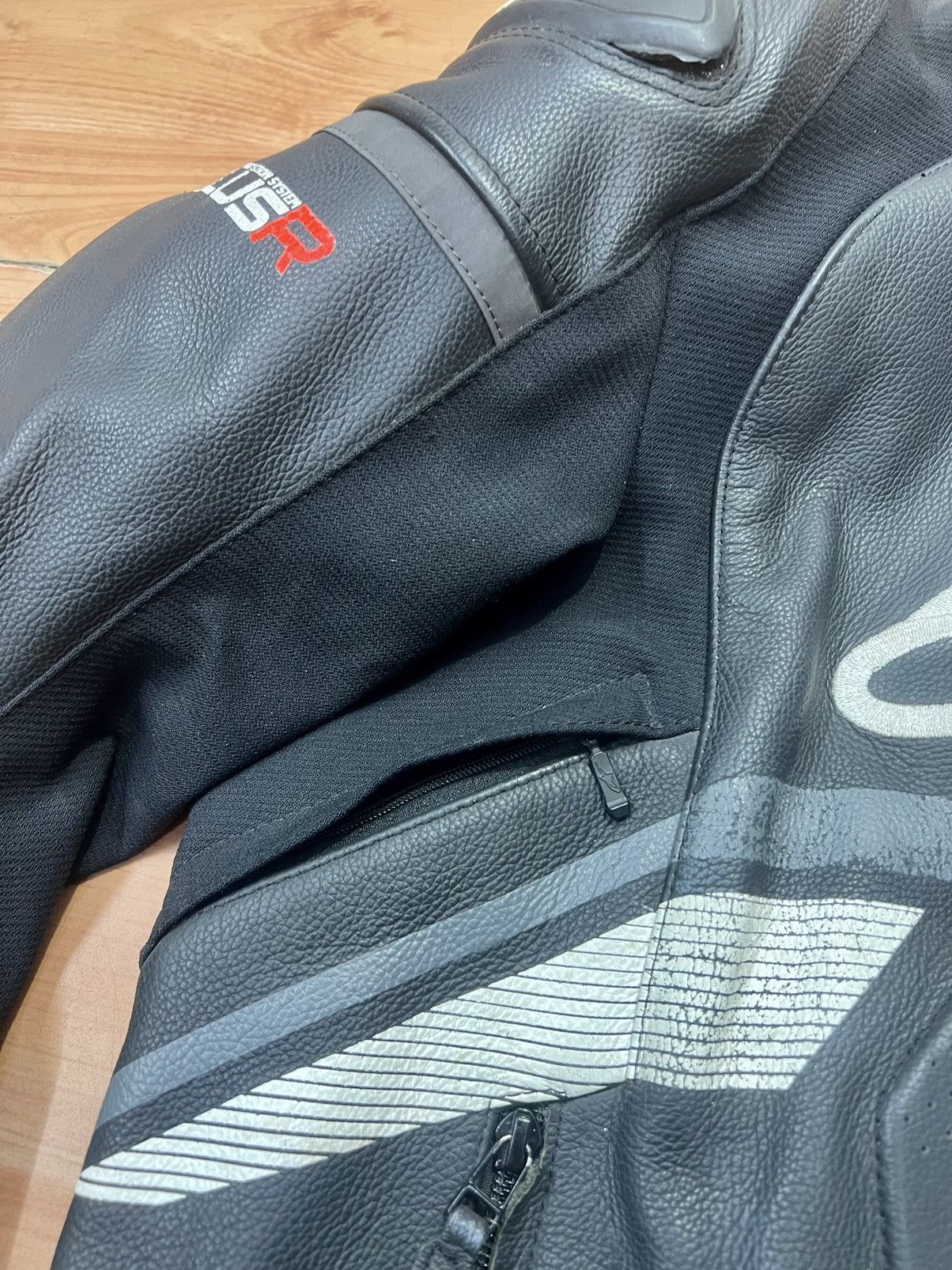 Alpinestars Alpinestars leather Riding jacket Size US L / EU 52-54 / 3 - 13 Thumbnail
