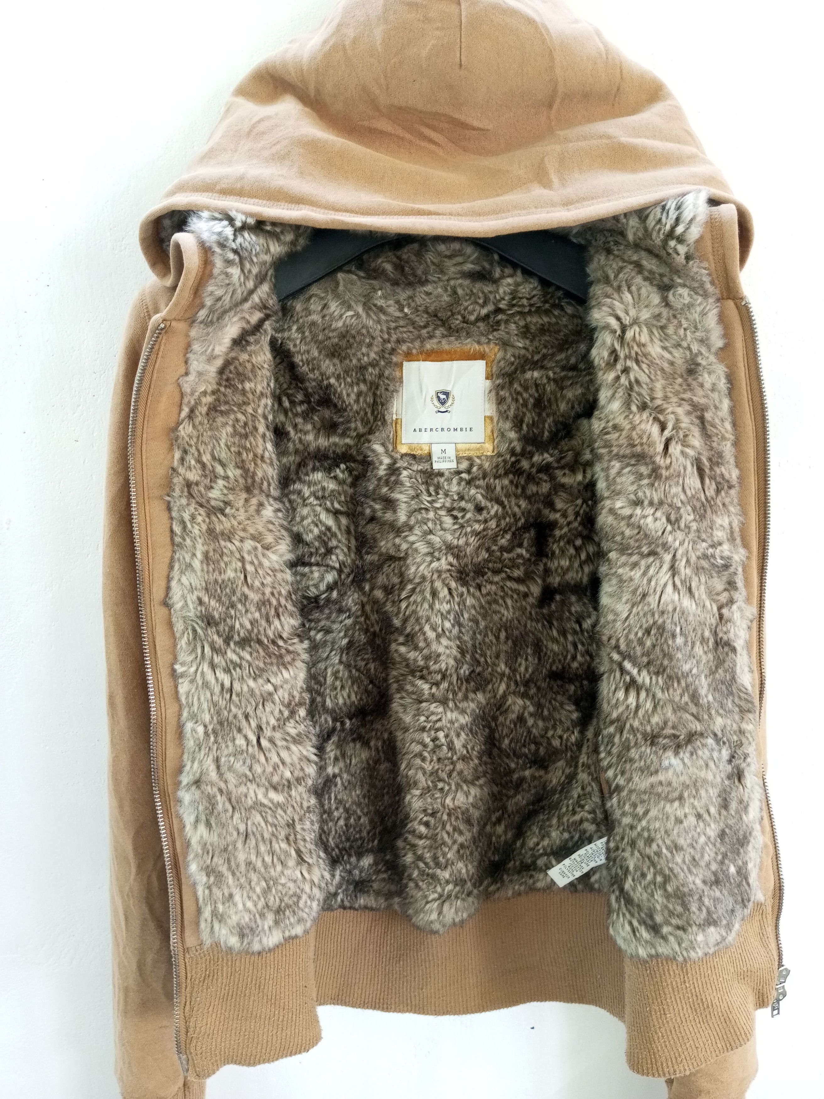 Abercrombie & Fitch Abercrombie & Fitch Fur Hood Zip Up Jacket Size US S / EU 44-46 / 1 - 16 Thumbnail