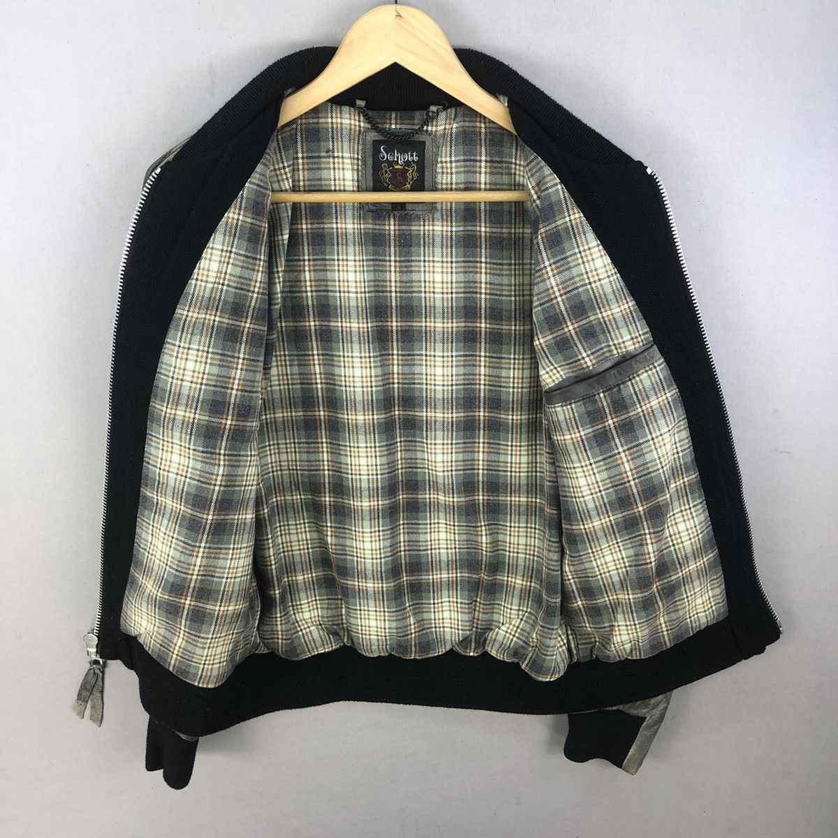 Schott Vintage Schott Cowhide Sleeve With Patches Biker Jacket Size US S / EU 44-46 / 1 - 5 Thumbnail