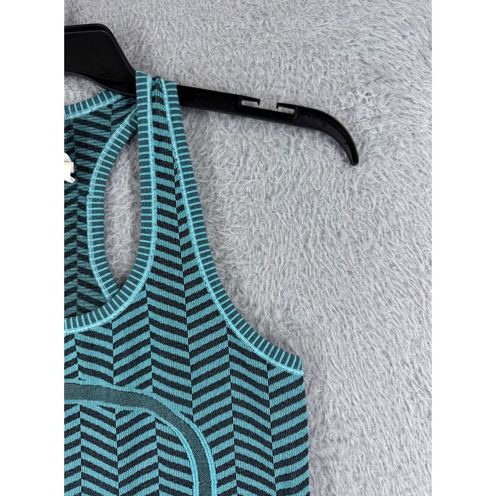 Lululemon Lululemon Shirt Women 6 Teal Black Chevron Swiftly Tech Tank Running Gym Size M / US 6-8 / IT 42-44 - 2 Thumbnail