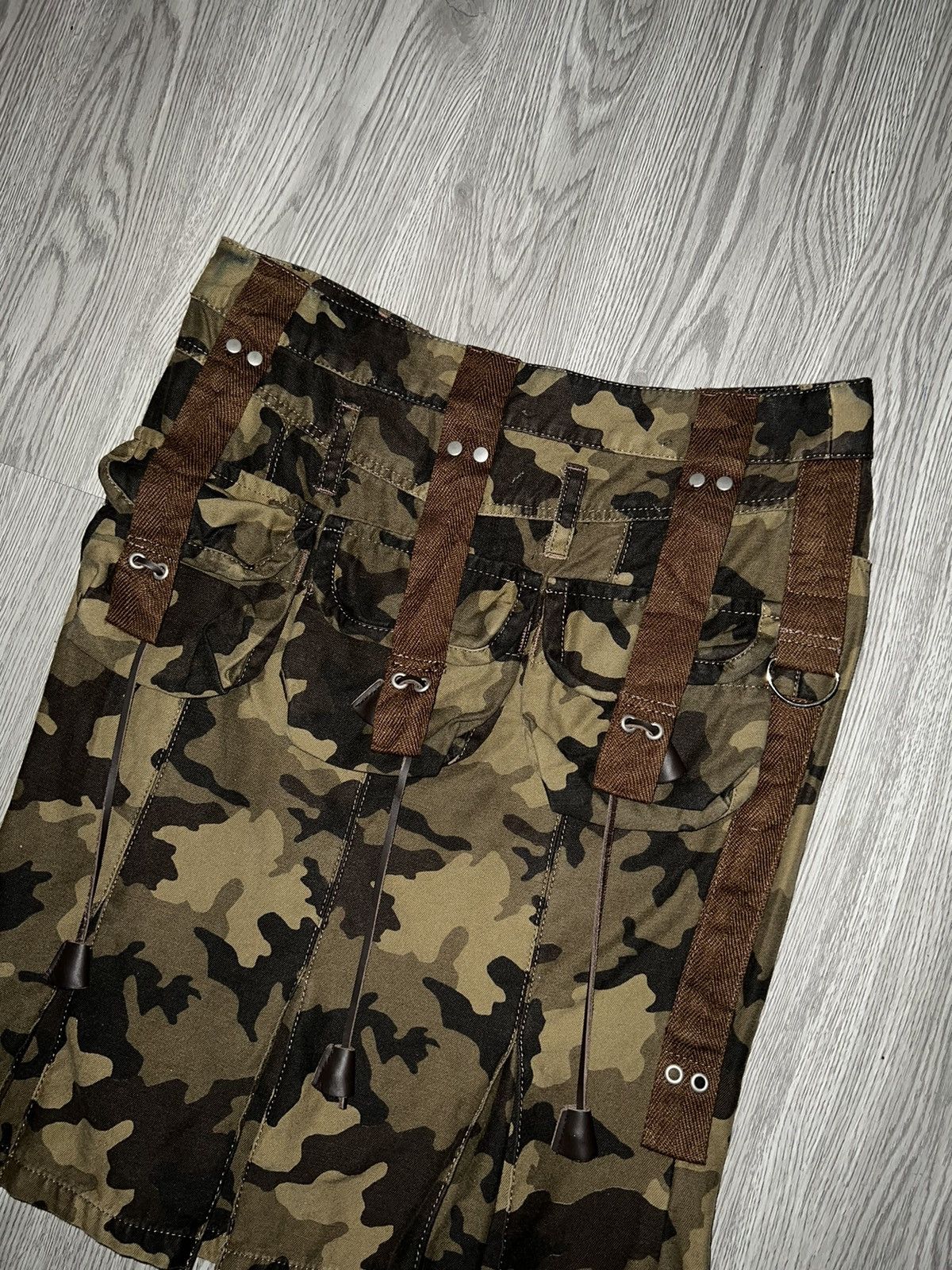 Japanese Brand Camo print flap pocket cargo mini skirt 🔋🖤 Size 25" / US 0 / IT 36 - 6 Thumbnail