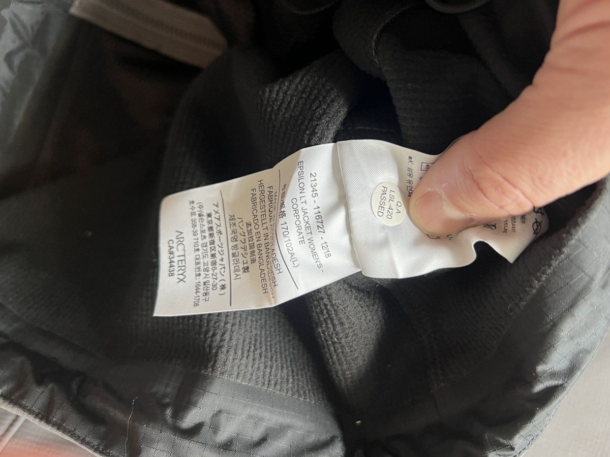 Other Arc’teryx Epsilon LT women’s Jacket All Weather Corporate Size L / US 10 / IT 46 - 7 Thumbnail
