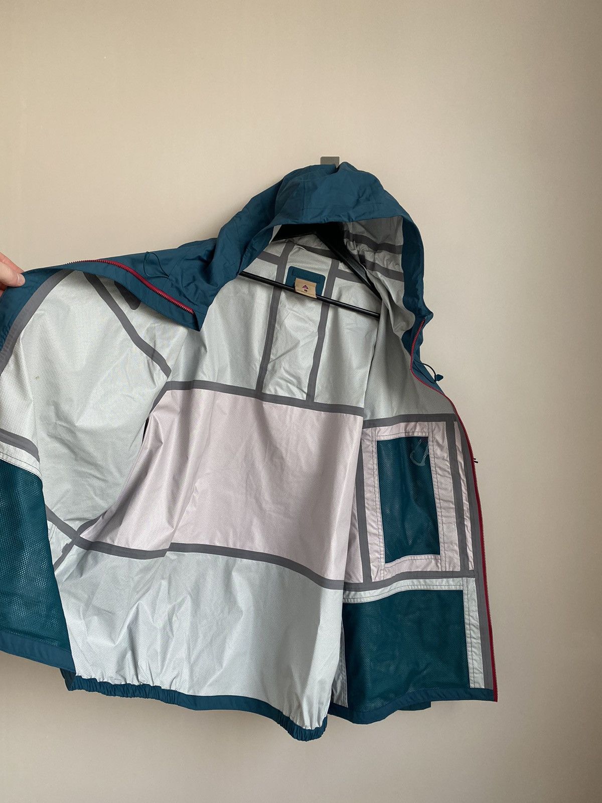 Nike ACG Long Sleeve Men's Packable Jacket