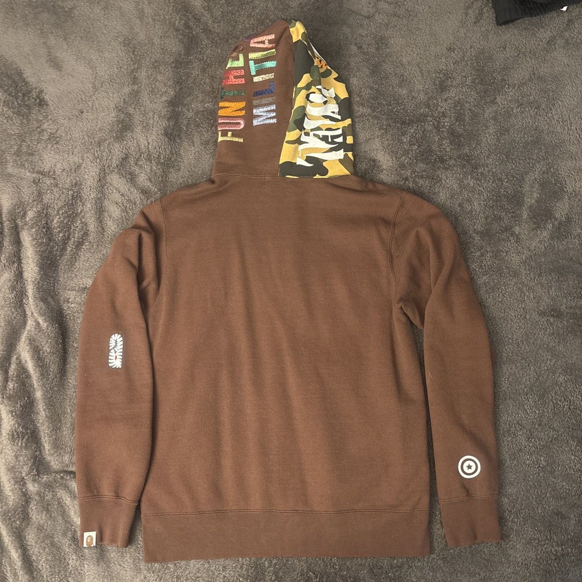 Bape BAPE 1st Camo White Tiger Full Zip Hoodie 'Brown' Size US L / EU 52-54 / 3 - 3 Thumbnail