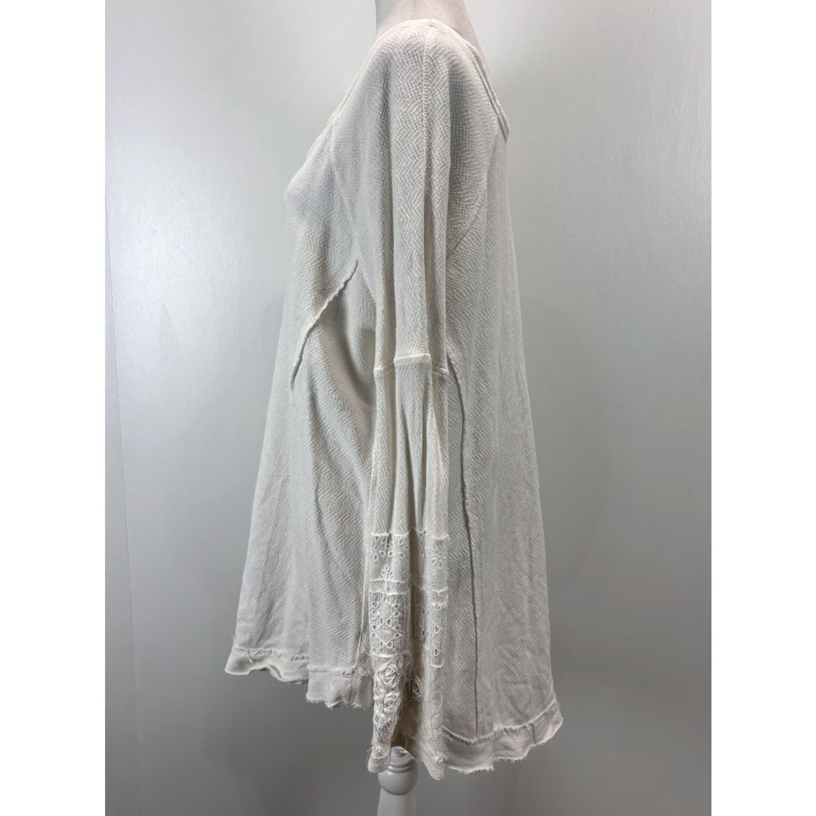 Free People Free People Bohemian Thermal Tunic Top L Ivory Long Sleeve Casual Womens Size L / US 10 / IT 46 - 2 Thumbnail