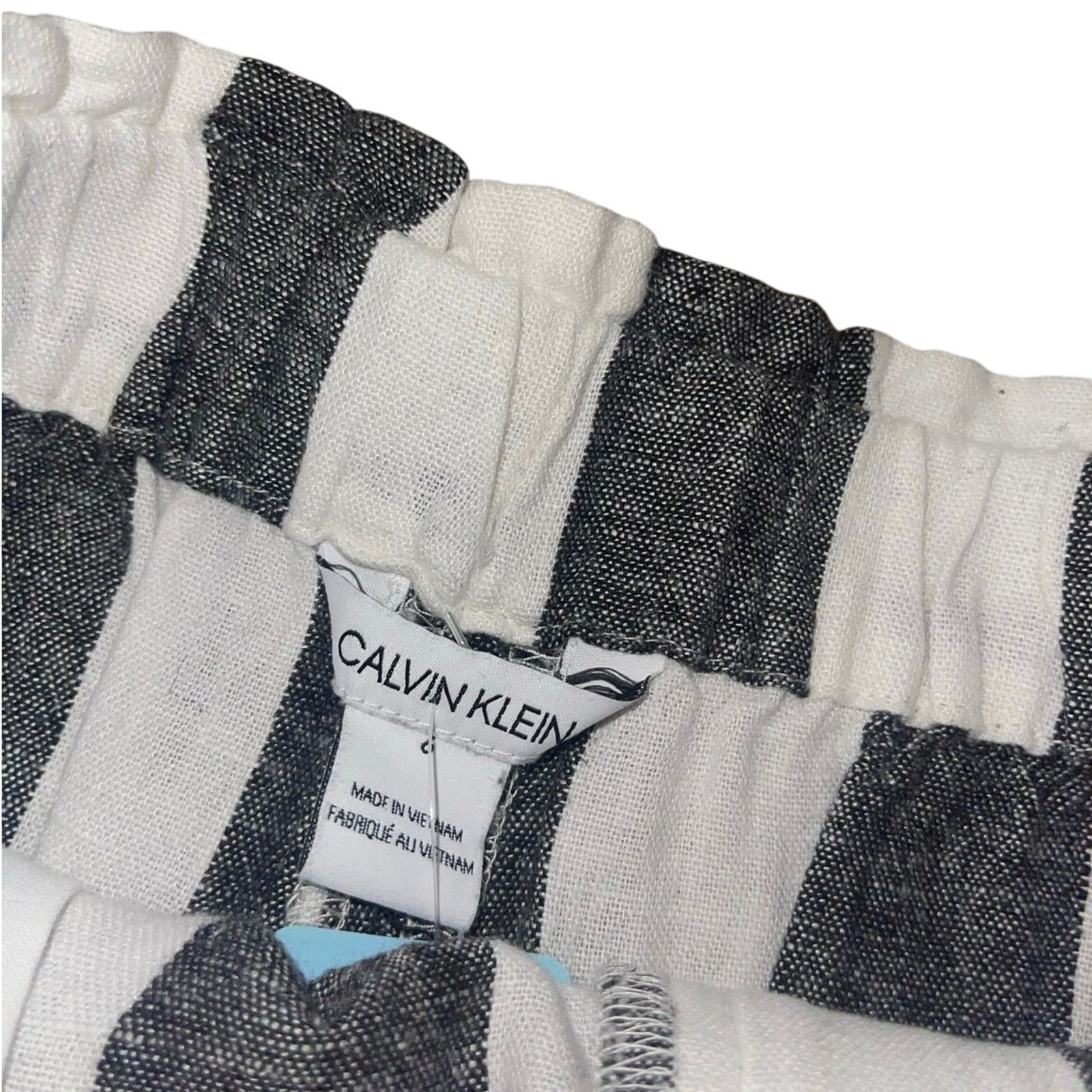 Calvin Klein Striped Linen Blend High Rise Belted Shorts Size 6 Resort Size 28" / US 6 / IT 42 - 4 Thumbnail