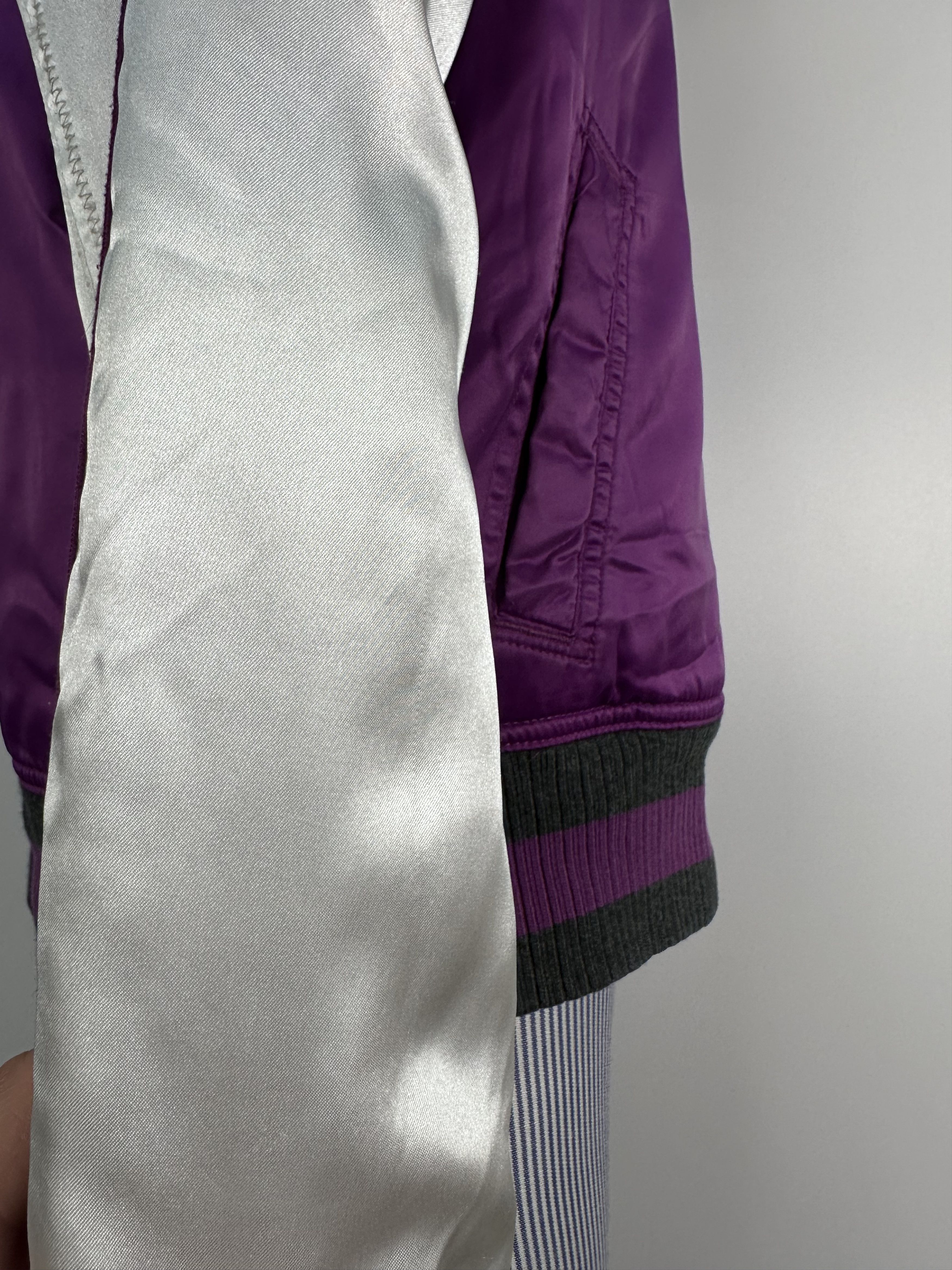 Nike × Vintage Vintage Nike Bomber Jacket Womens Embroidered Logo Size M Size M / US 6-8 / IT 42-44 - 10 Thumbnail
