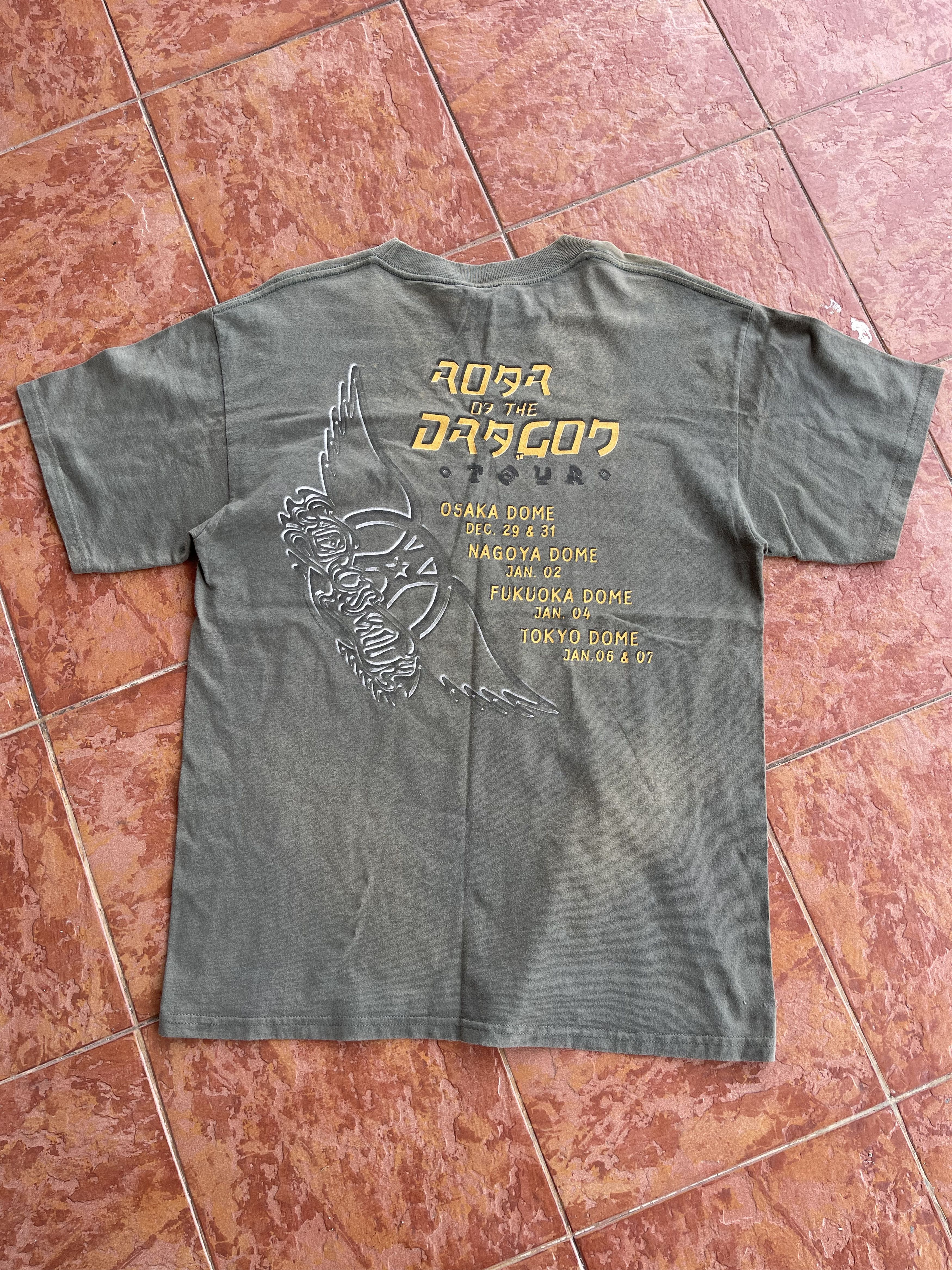 Aerosmith × Band Tees × Giant Vtg 90s Aerosmith Tpur Osaka “Roar of The Dragon” Tee Size US L / EU 52-54 / 3 - 6 Thumbnail