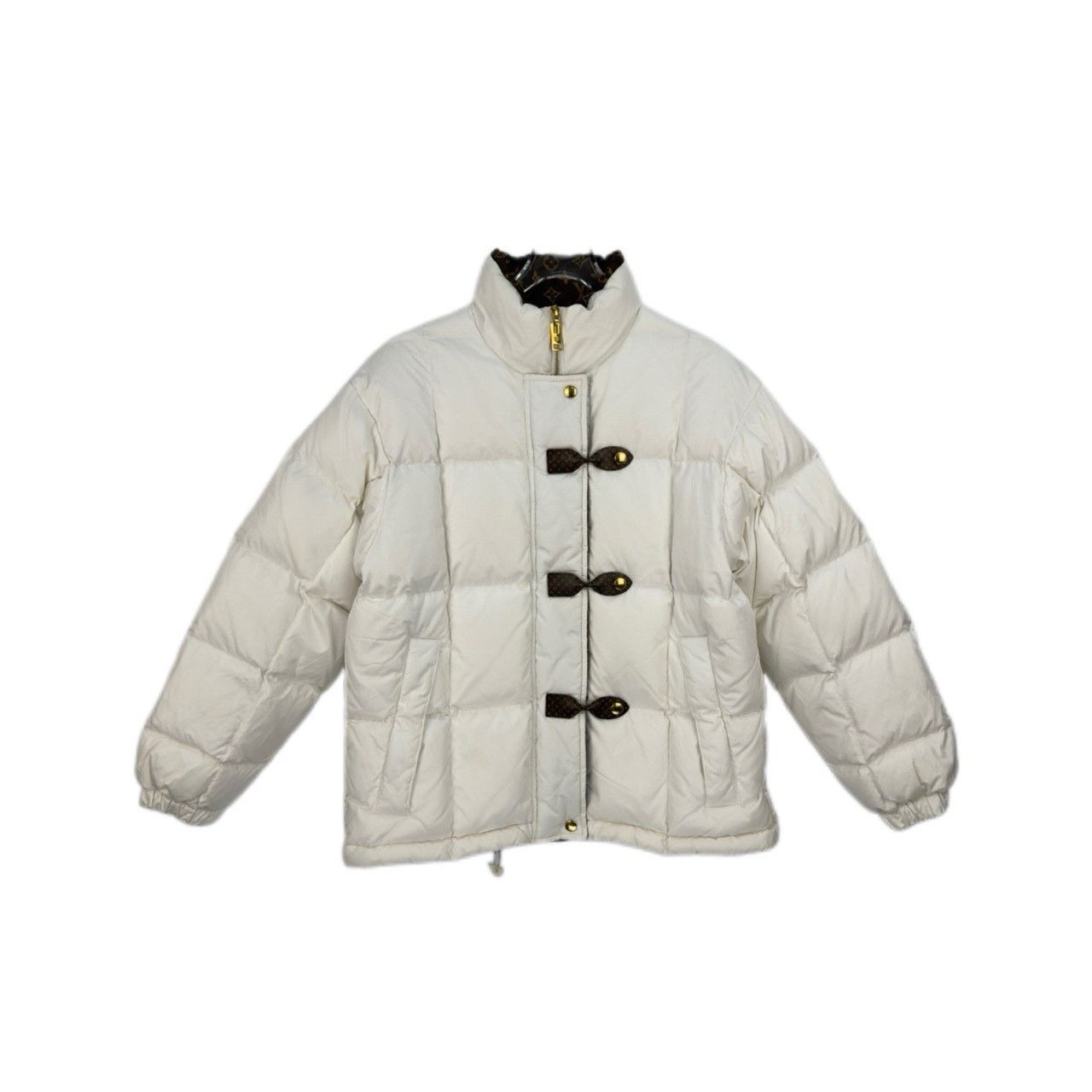 Louis Vuitton Louis Vuitton White down jacket with printed leather button Size US M / EU 48-50 / 2 - 1 Thumbnail