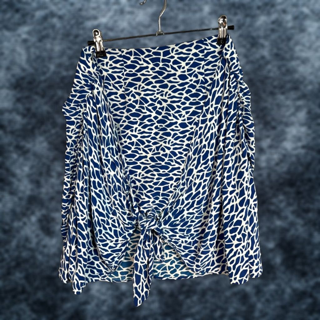 Vintage Amour Vert Blue & White 100% Silk Tie-Front Skirt Size Medium Size 32" / US 10 / IT 46 - 1 Thumbnail