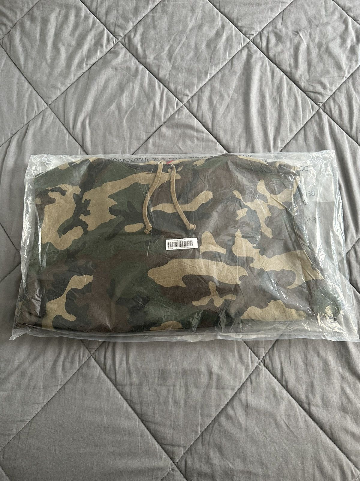 Supreme Supreme Satin Applique Hooded Sweatshirt Woodland Camo Small Size US S / EU 44-46 / 1 - 1 Thumbnail