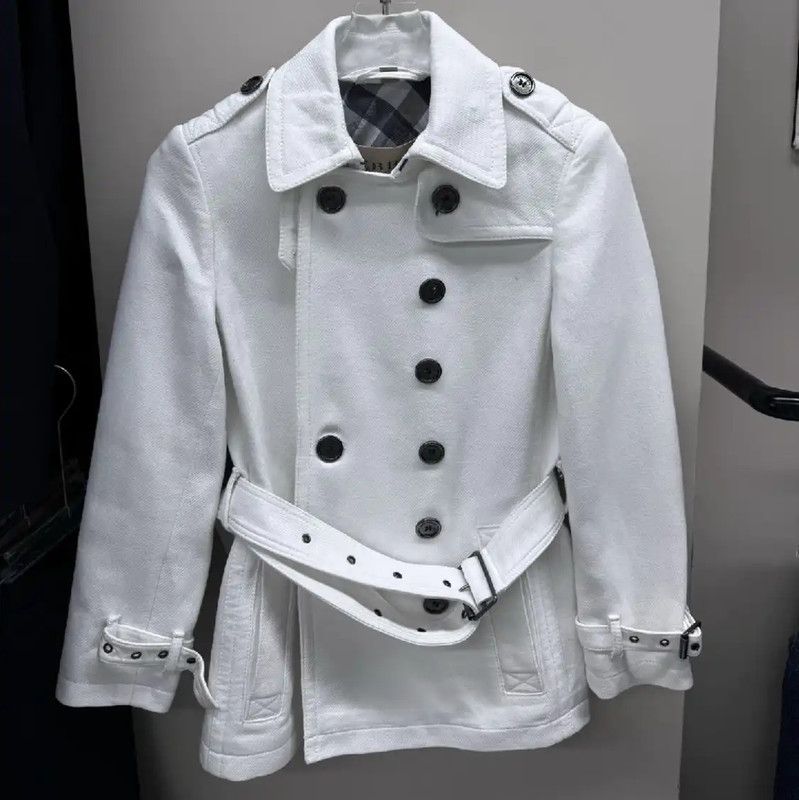 Burberry Burberry White Women's Trench Coat Size M Size M / US 6-8 / IT 42-44 - 1 Thumbnail