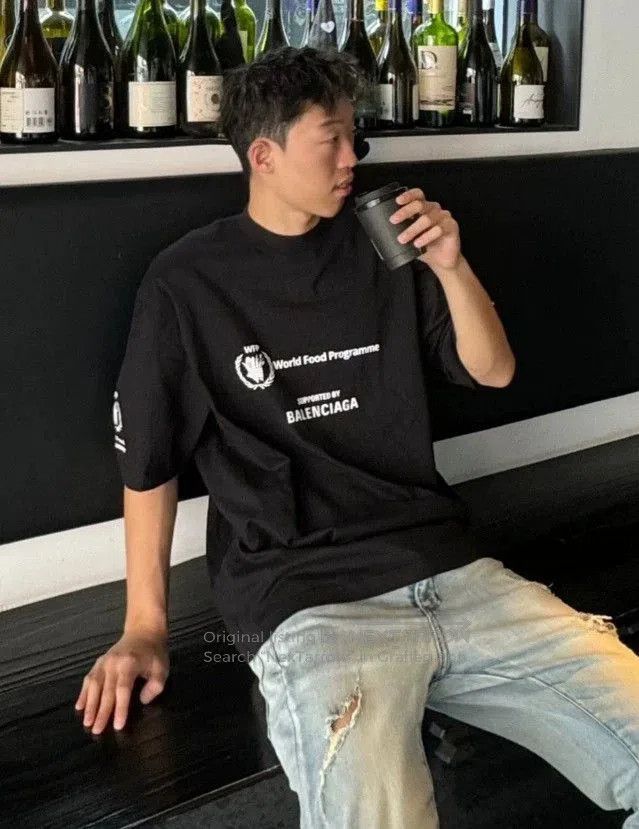 Balenciaga Balenciaga Black Distressed Short Sleeve Tee. Size US M / EU 48-50 / 2 - 4 Thumbnail