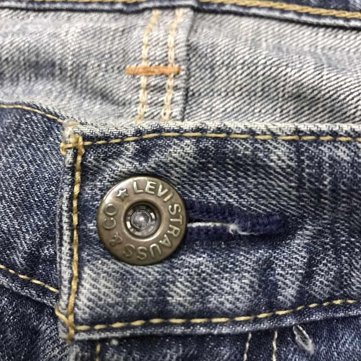 Levi's Vintage Clothing Vintage Levis Lot 502 Regular Cut Distressed Denim Jeans Size US 32 / EU 48 - 13 Thumbnail