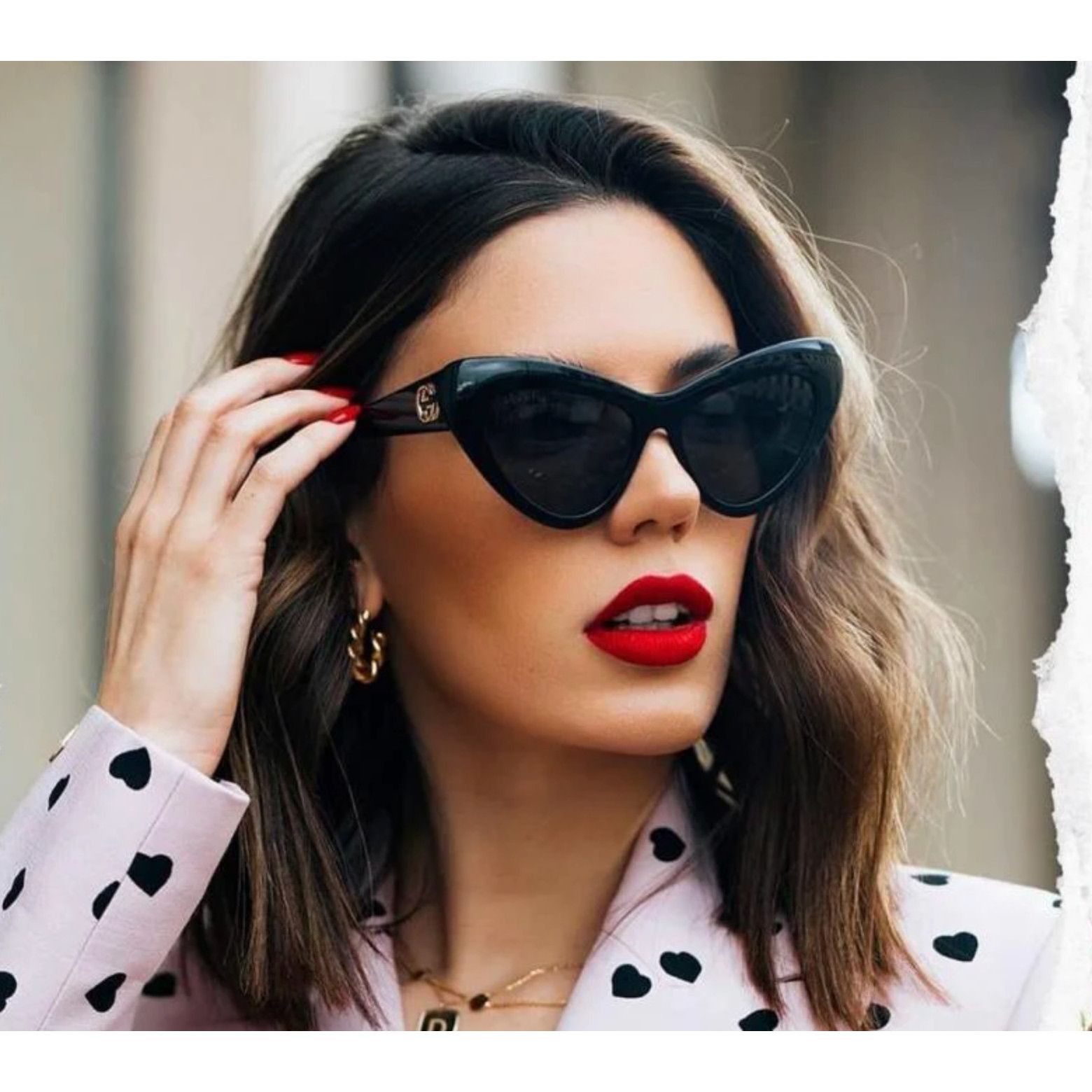 NEW Gucci GG0895S Cat Eye Oversized Black Sunglasses display picture 3