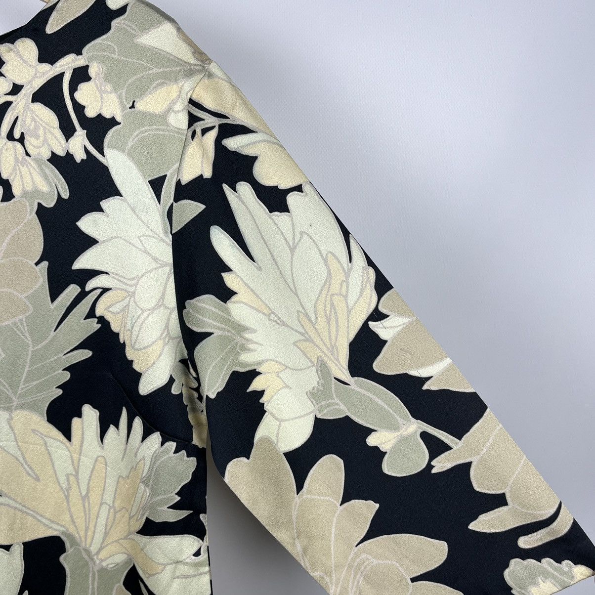 Dries Van Noten Designer Dries Van Nothen ladies floral blouse Size S / US 4 / IT 40 - 8 Thumbnail